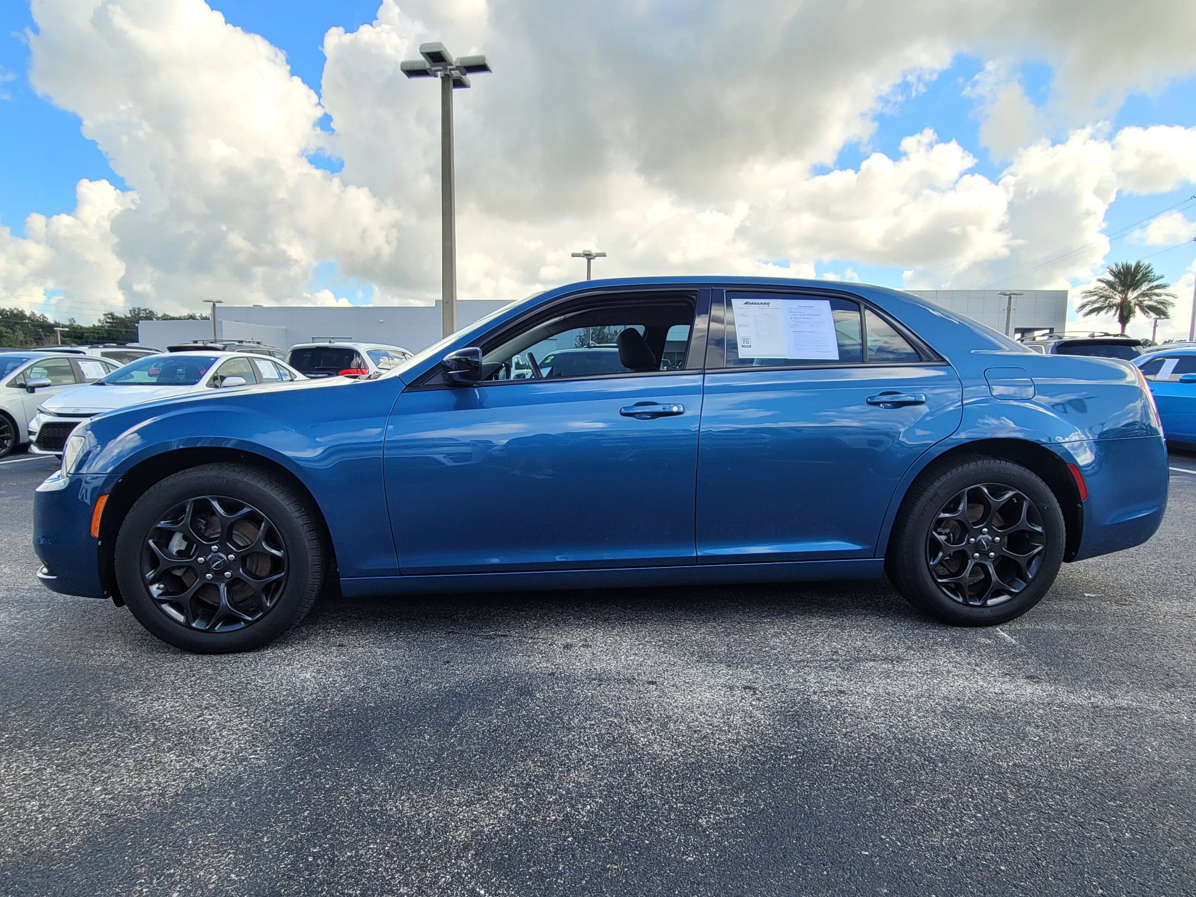 2022 Chrysler 300 Touring