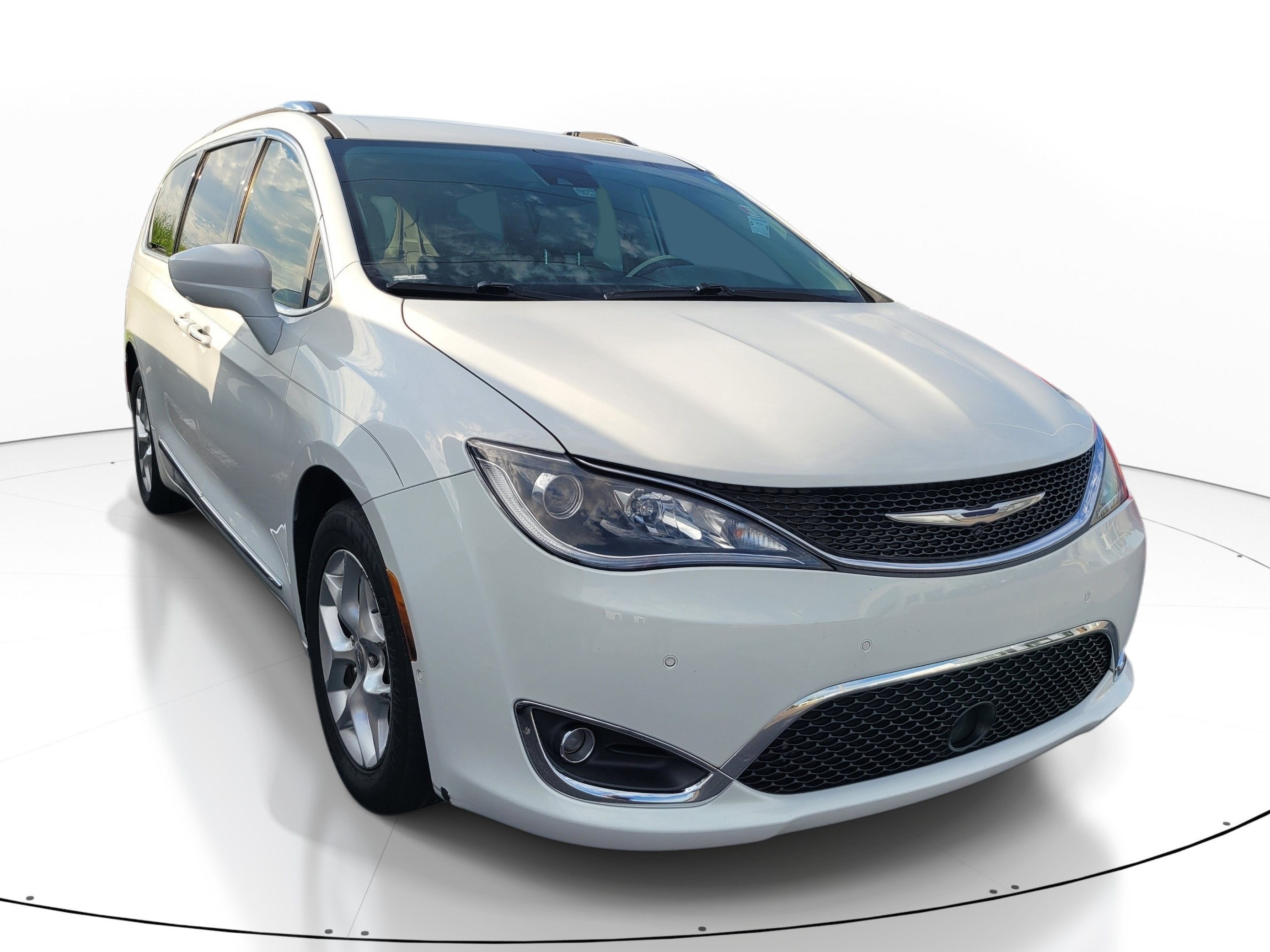 2017 Chrysler Pacifica Touring-L Plus