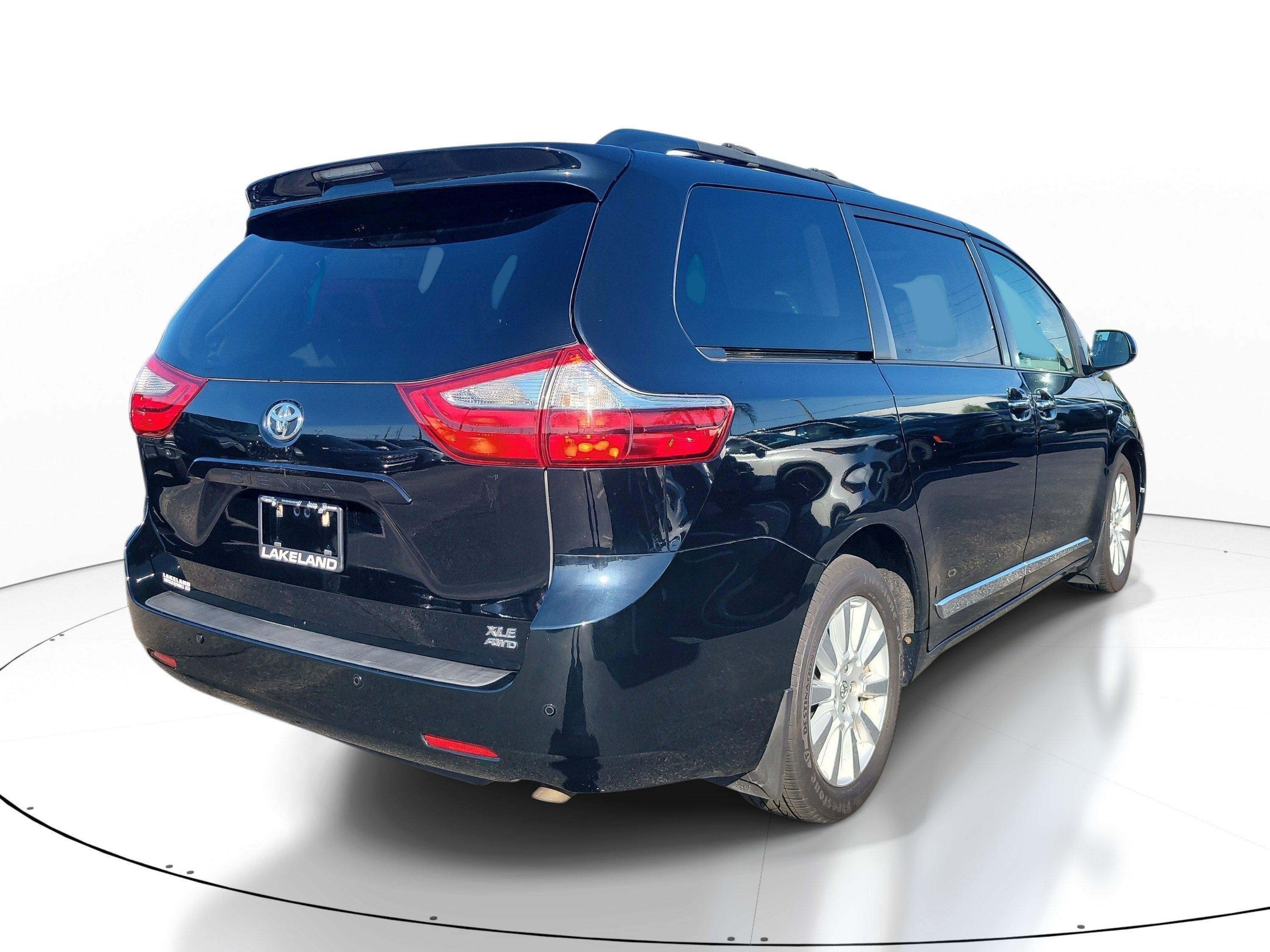 2017 Toyota Sienna XLE