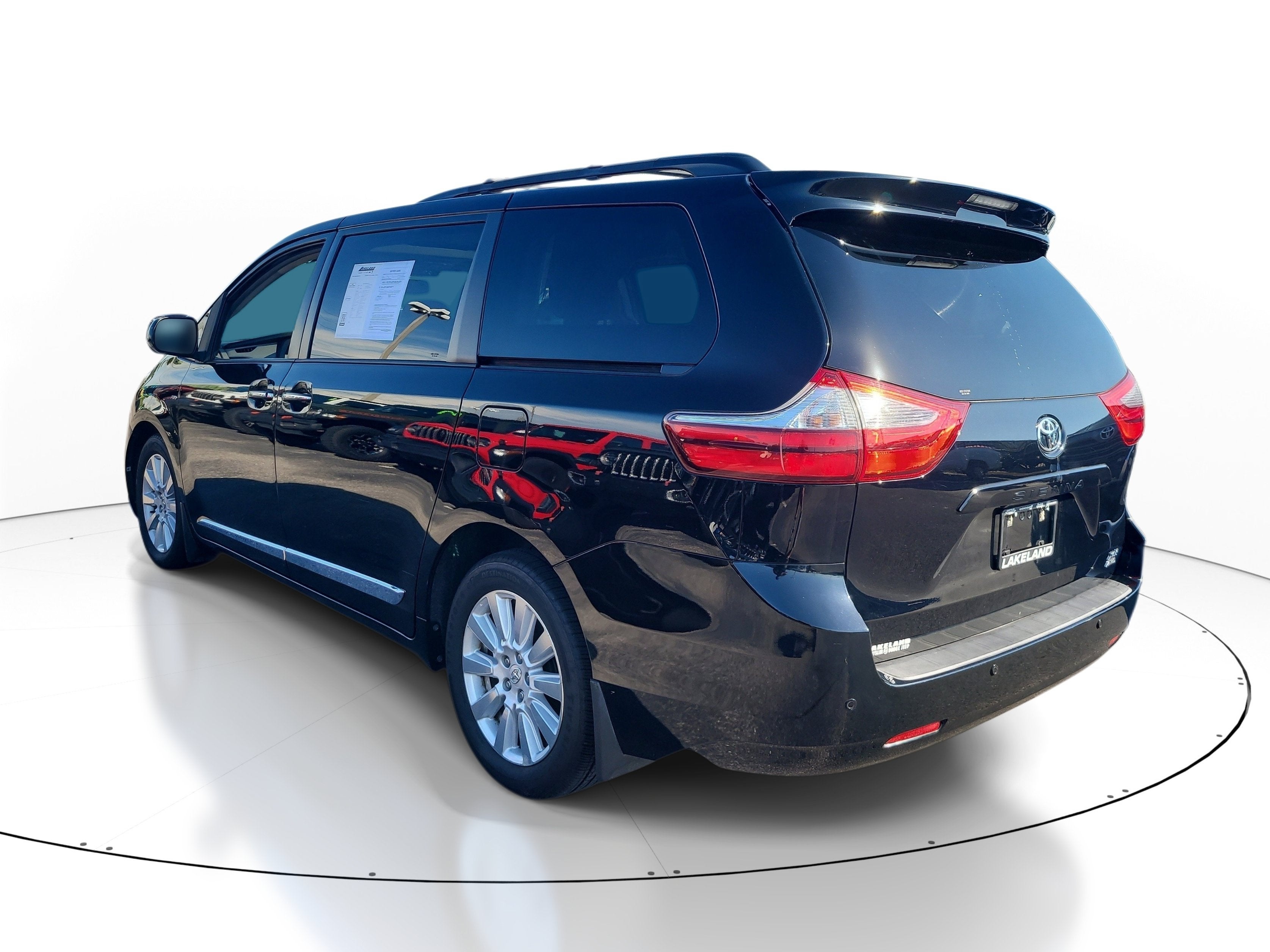 2017 Toyota Sienna XLE