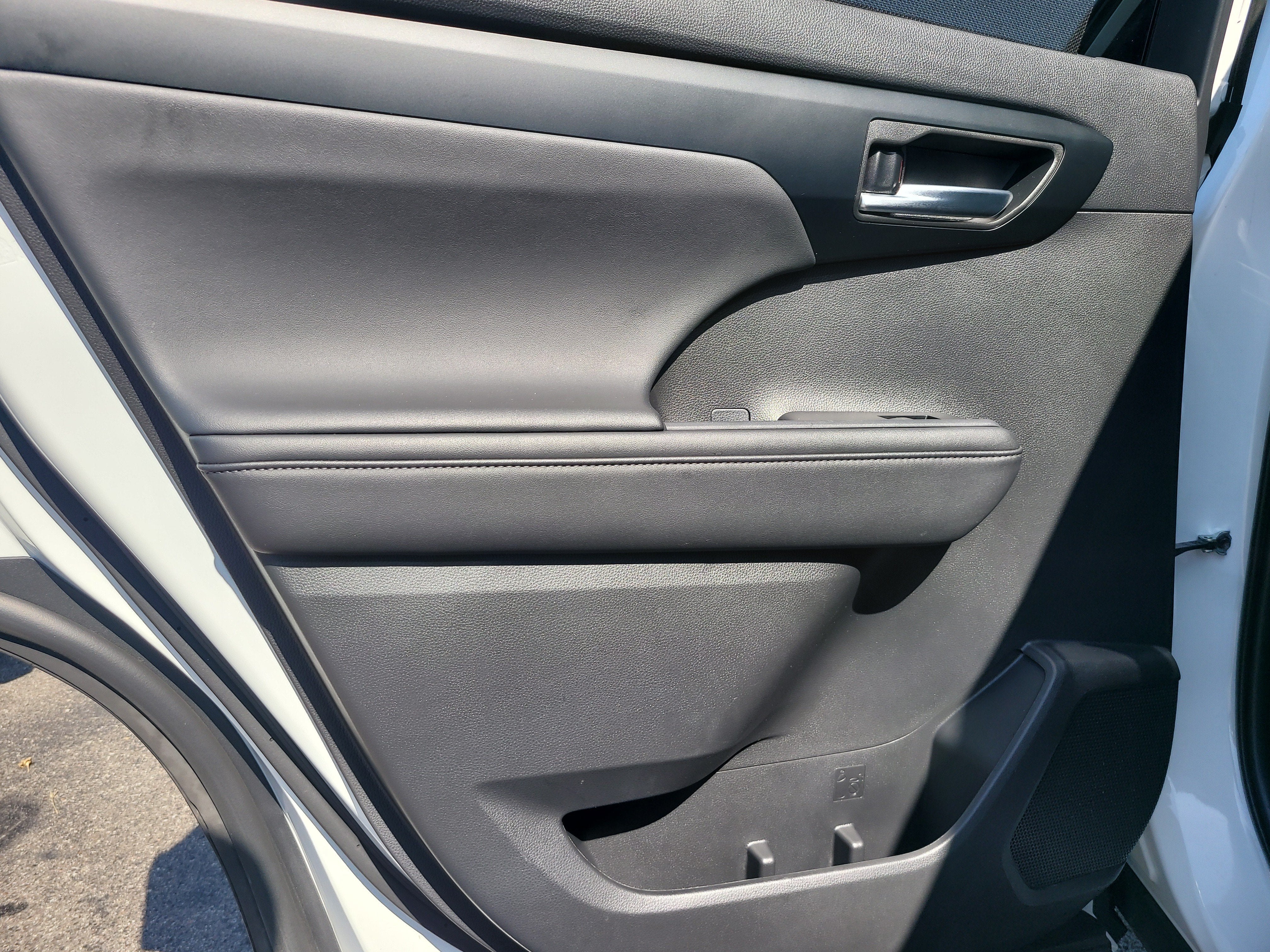 2025 Toyota Highlander LE
