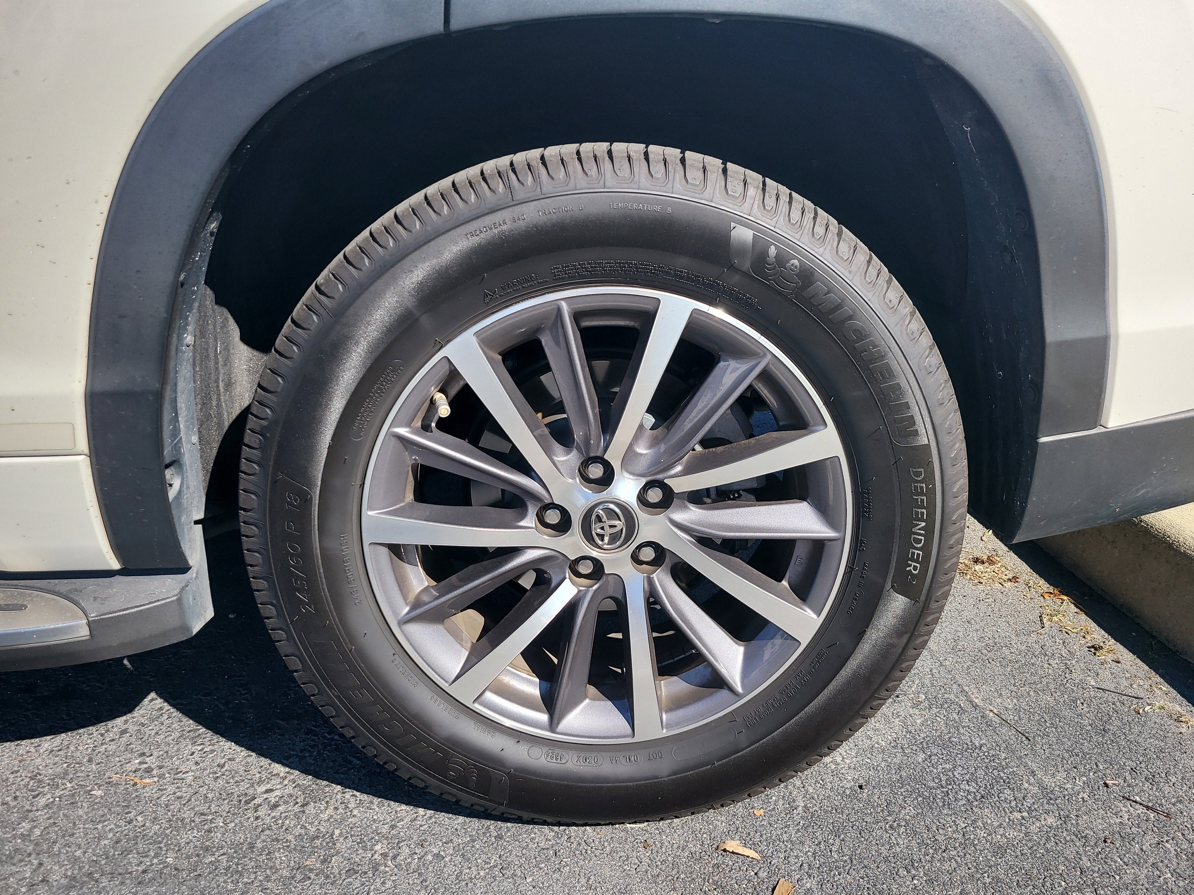 2017 Toyota Highlander Base