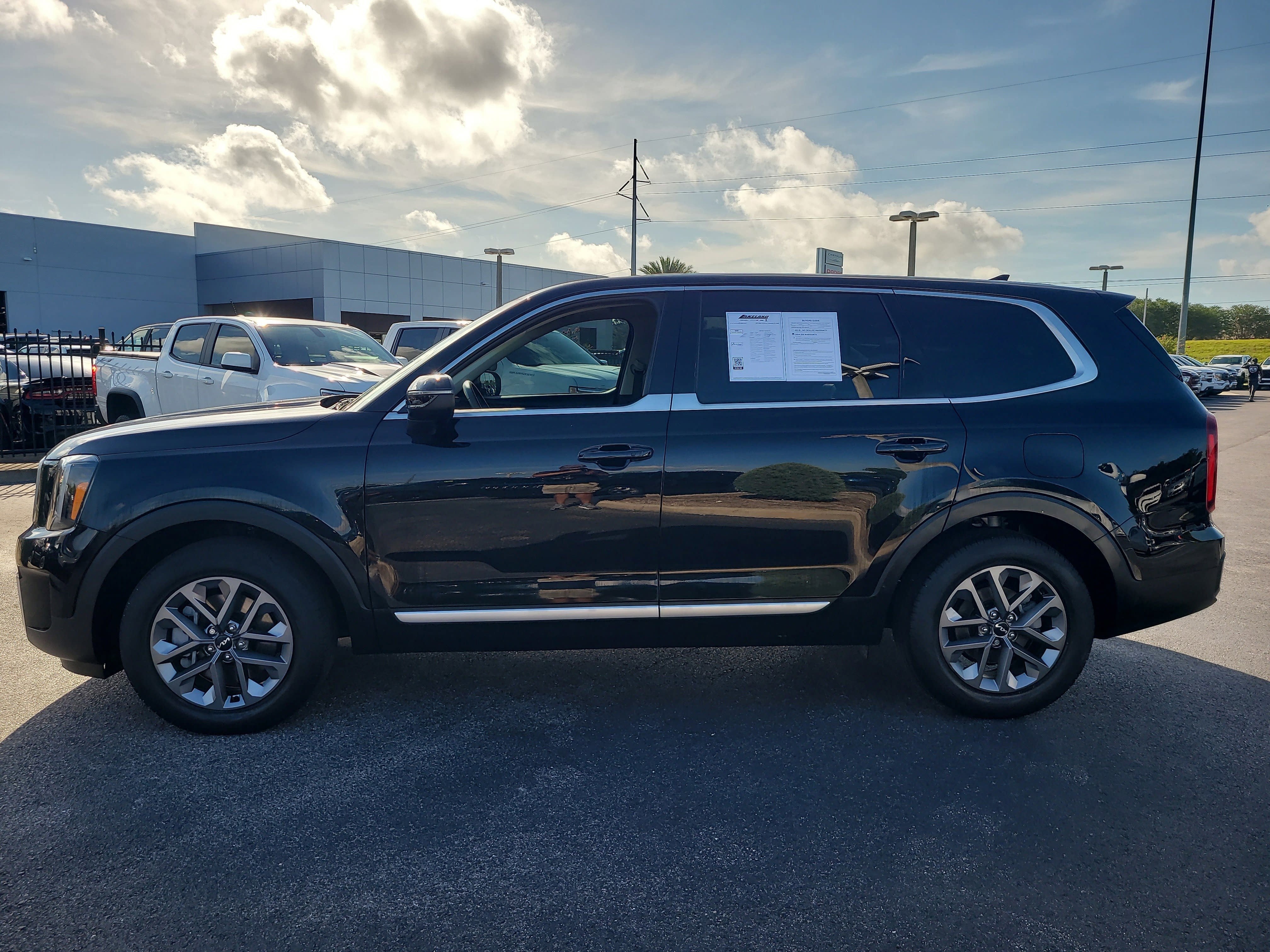 2023 Kia Telluride LX