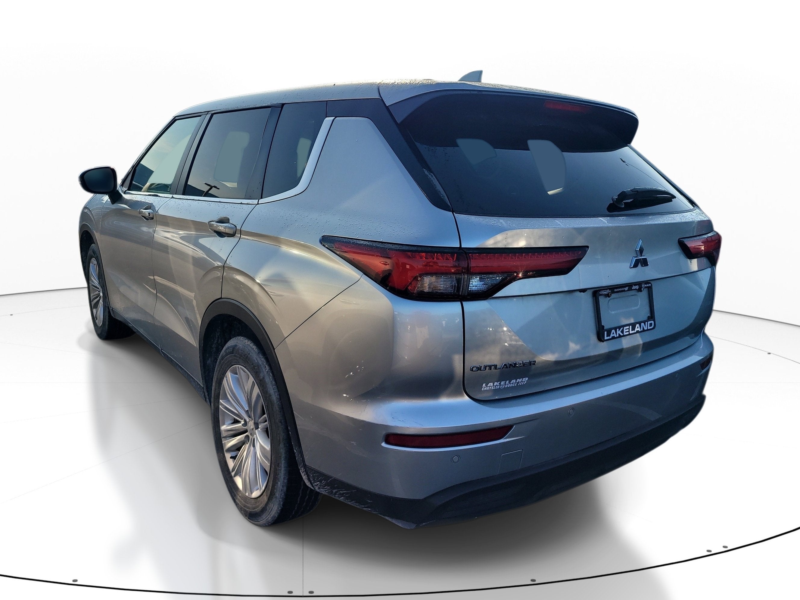 2024 Mitsubishi Outlander ES