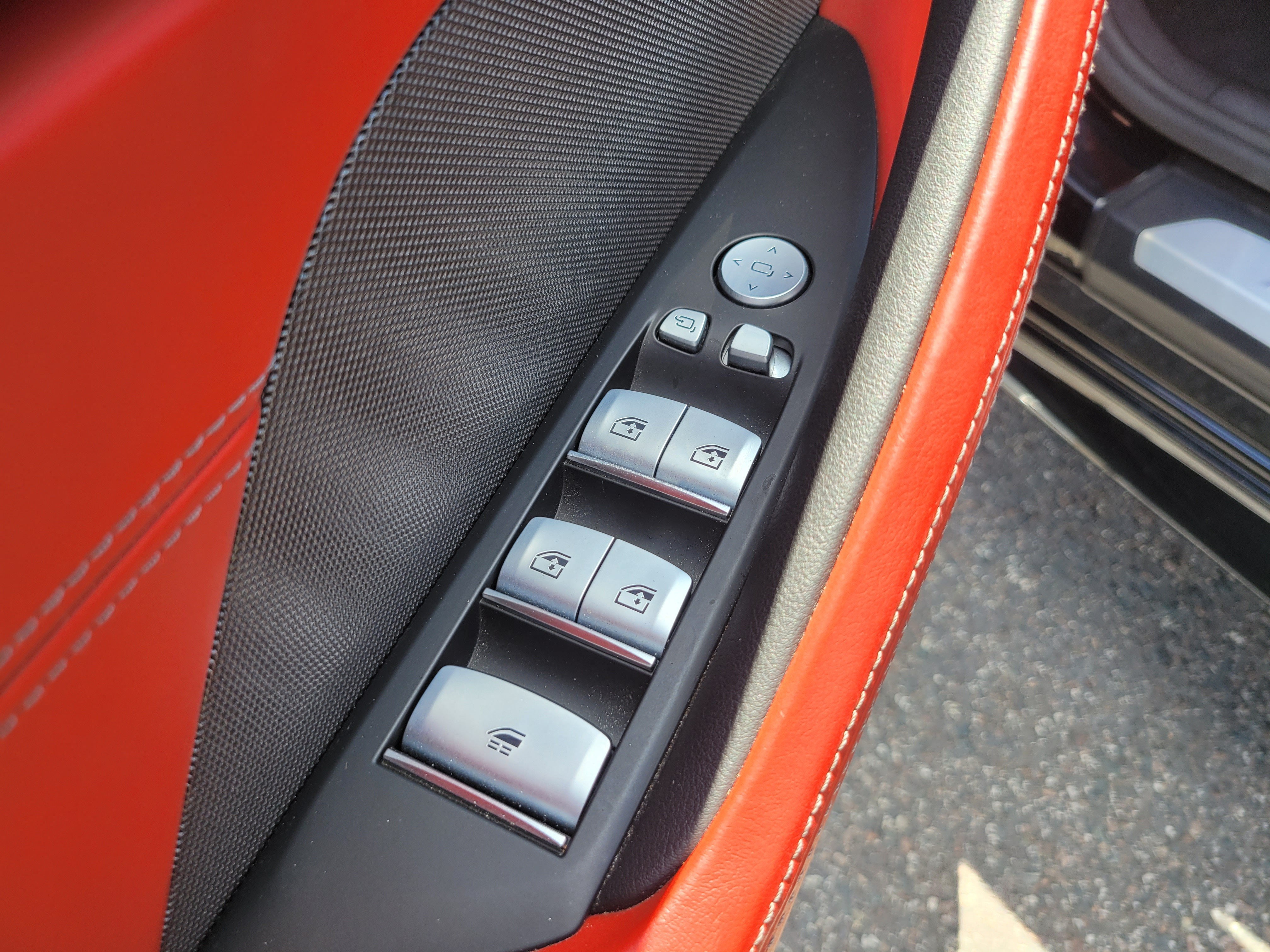 2025 BMW 8 Series 840i