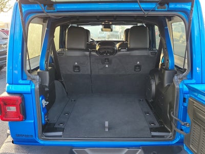 2022 Jeep Wrangler Unlimited Sahara Altitude