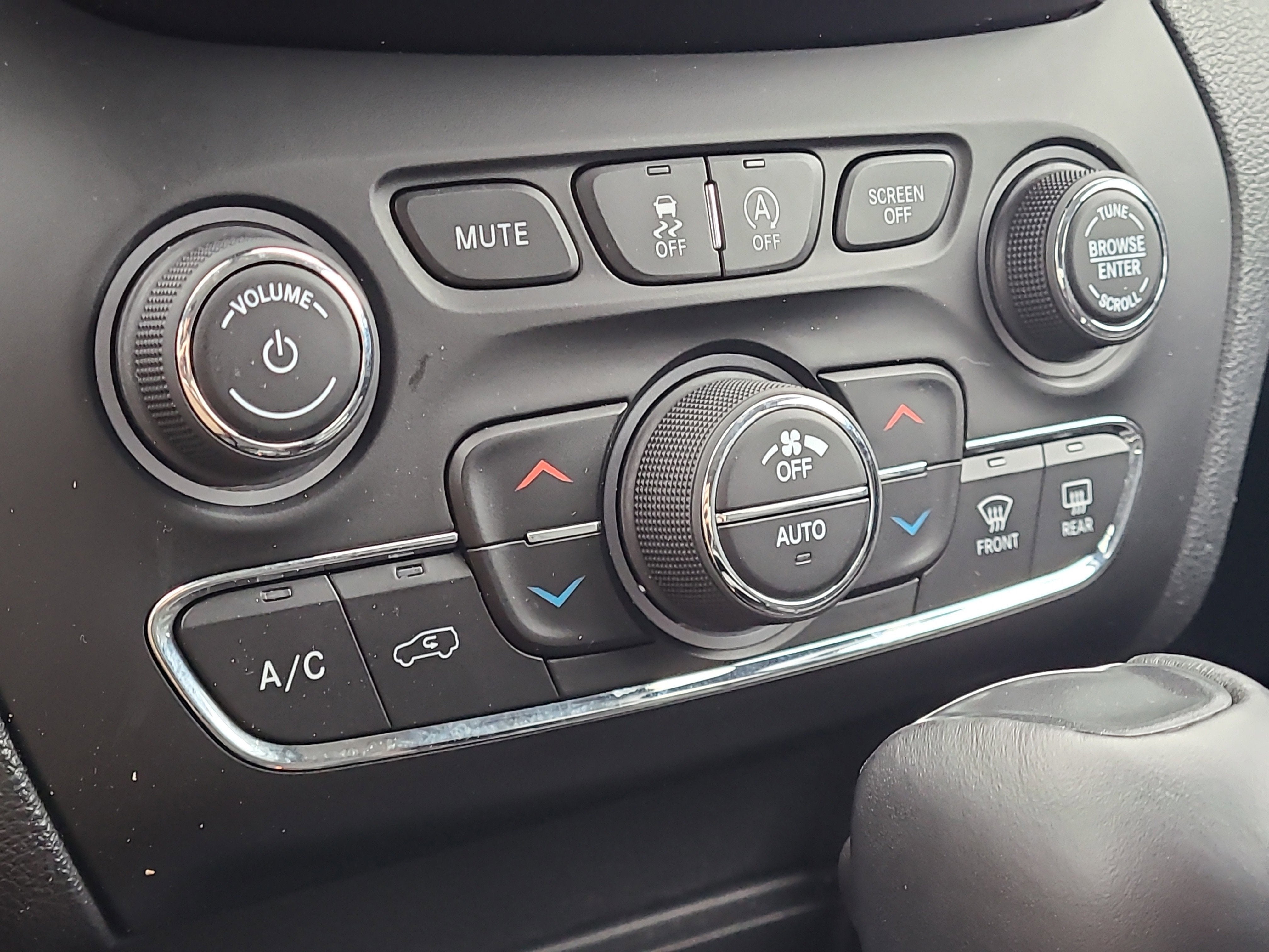 2022 Jeep Cherokee Trailhawk