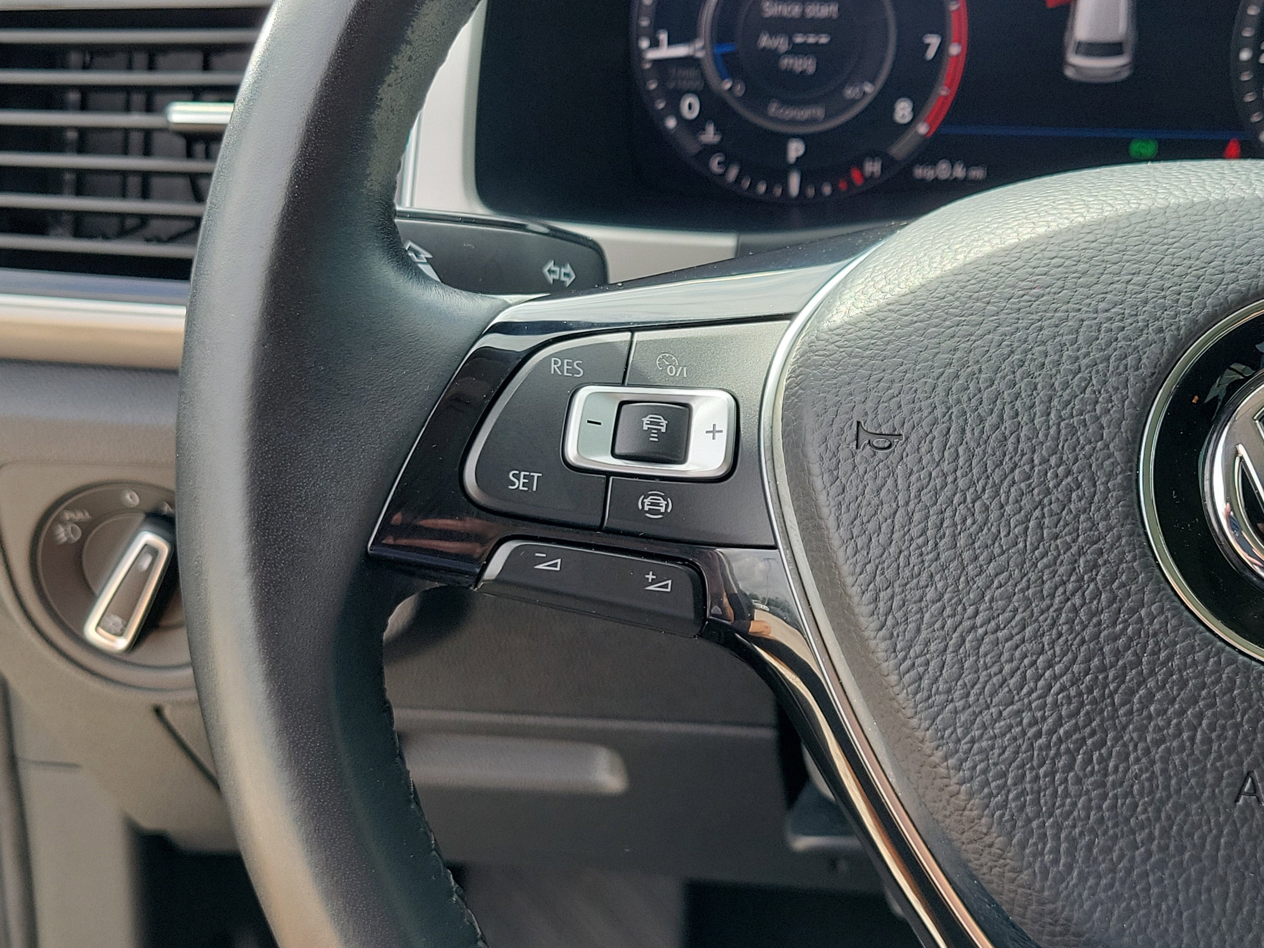 2019 Volkswagen Atlas 3.6L V6 SEL Premium
