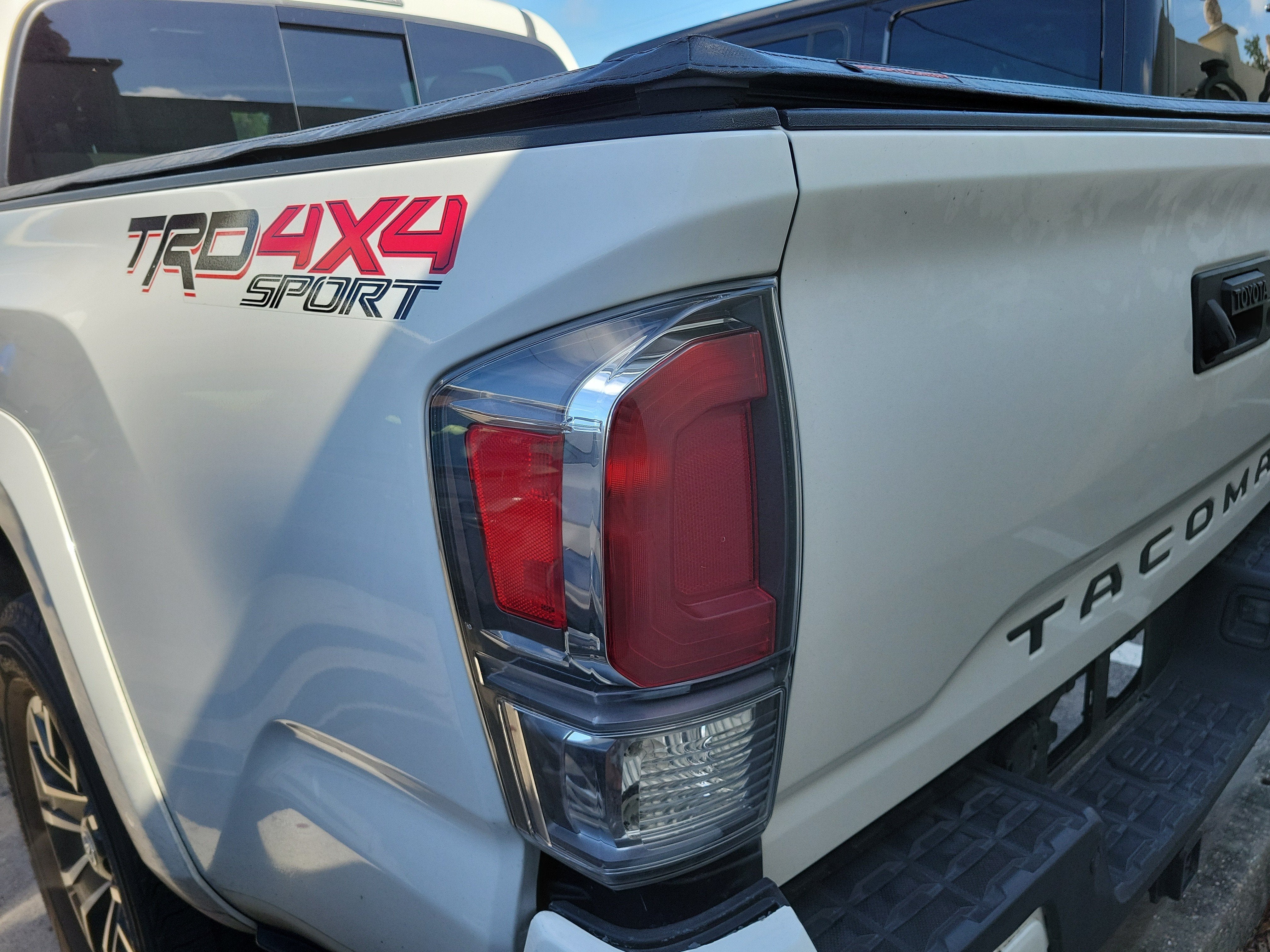 2022 Toyota Tacoma 4WD SR
