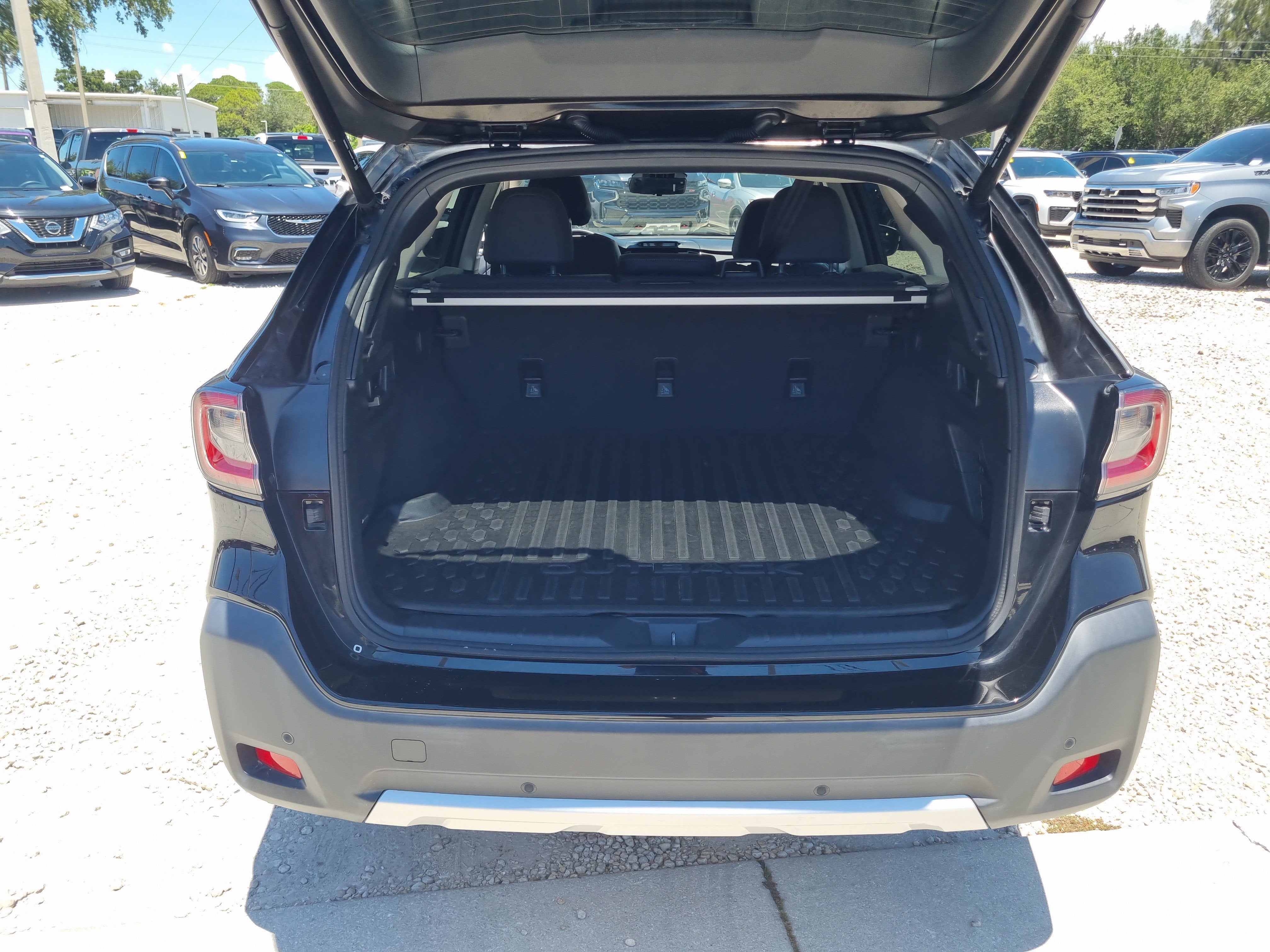 2023 Subaru Outback Touring