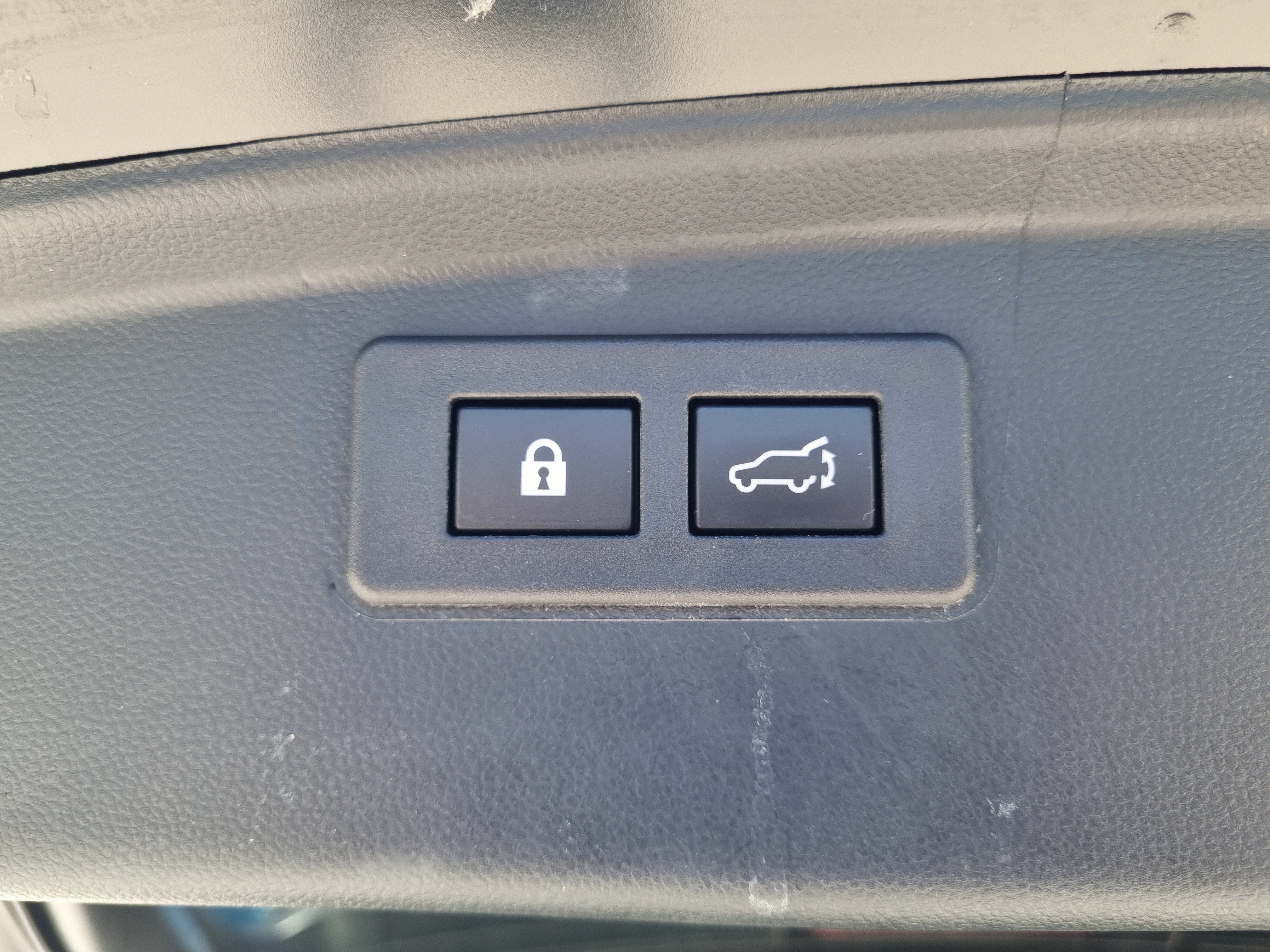 2023 Subaru Outback Touring