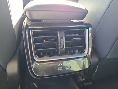 2025 Toyota Crown Signia XLE