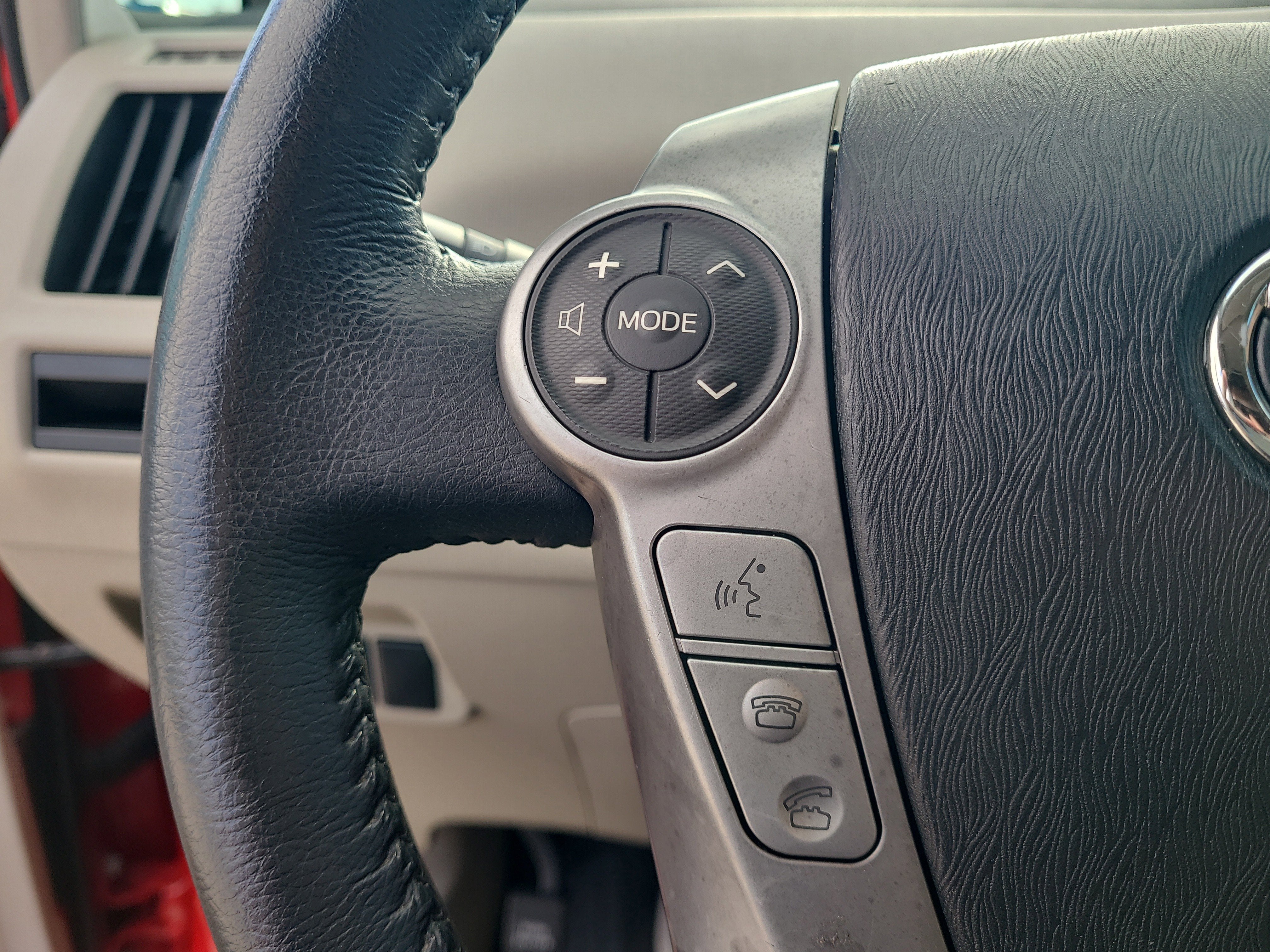 2015 Toyota Prius v Four