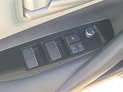 2020 Toyota Corolla Hatchback SE