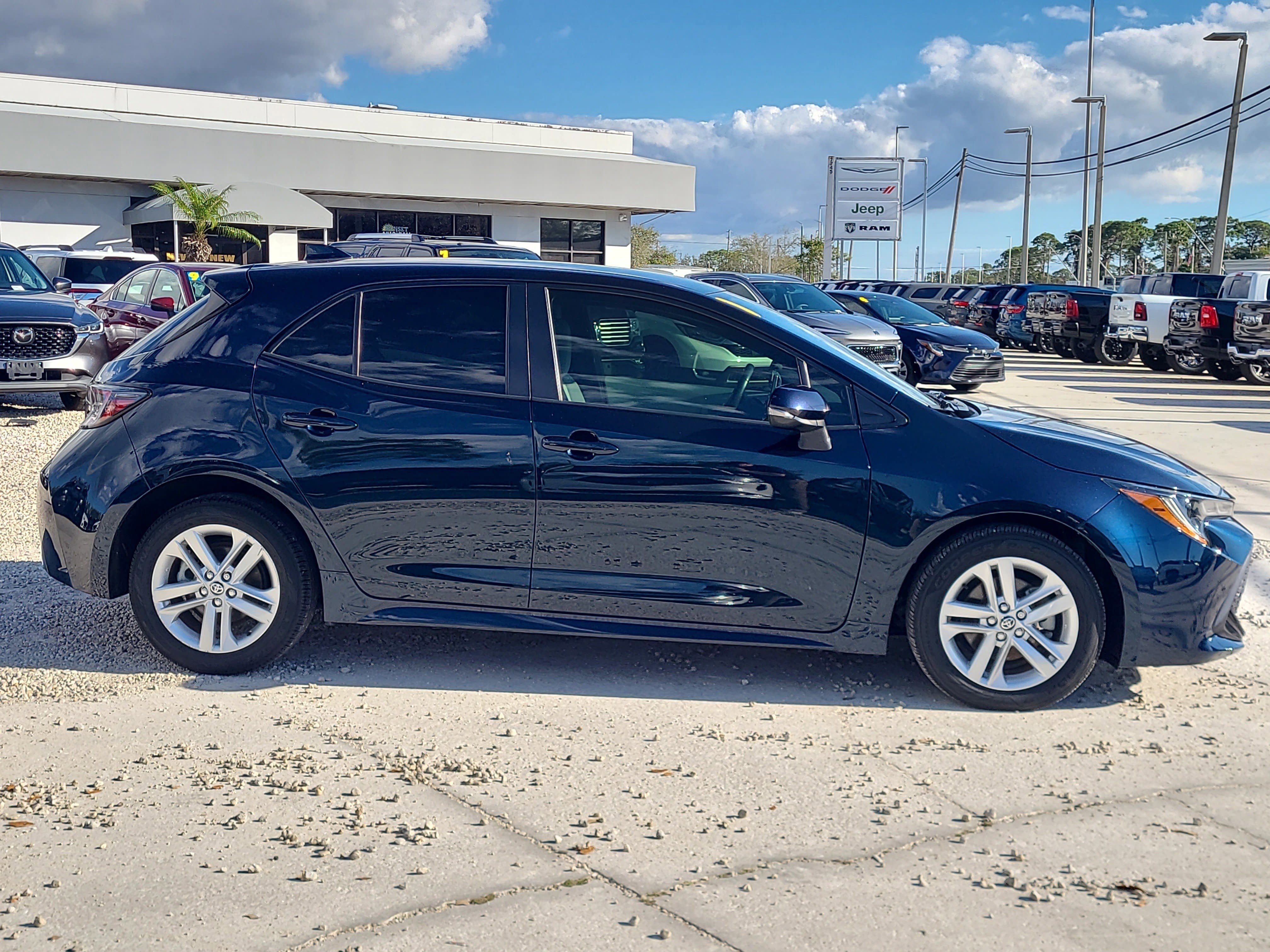 2020 Toyota Corolla Hatchback SE