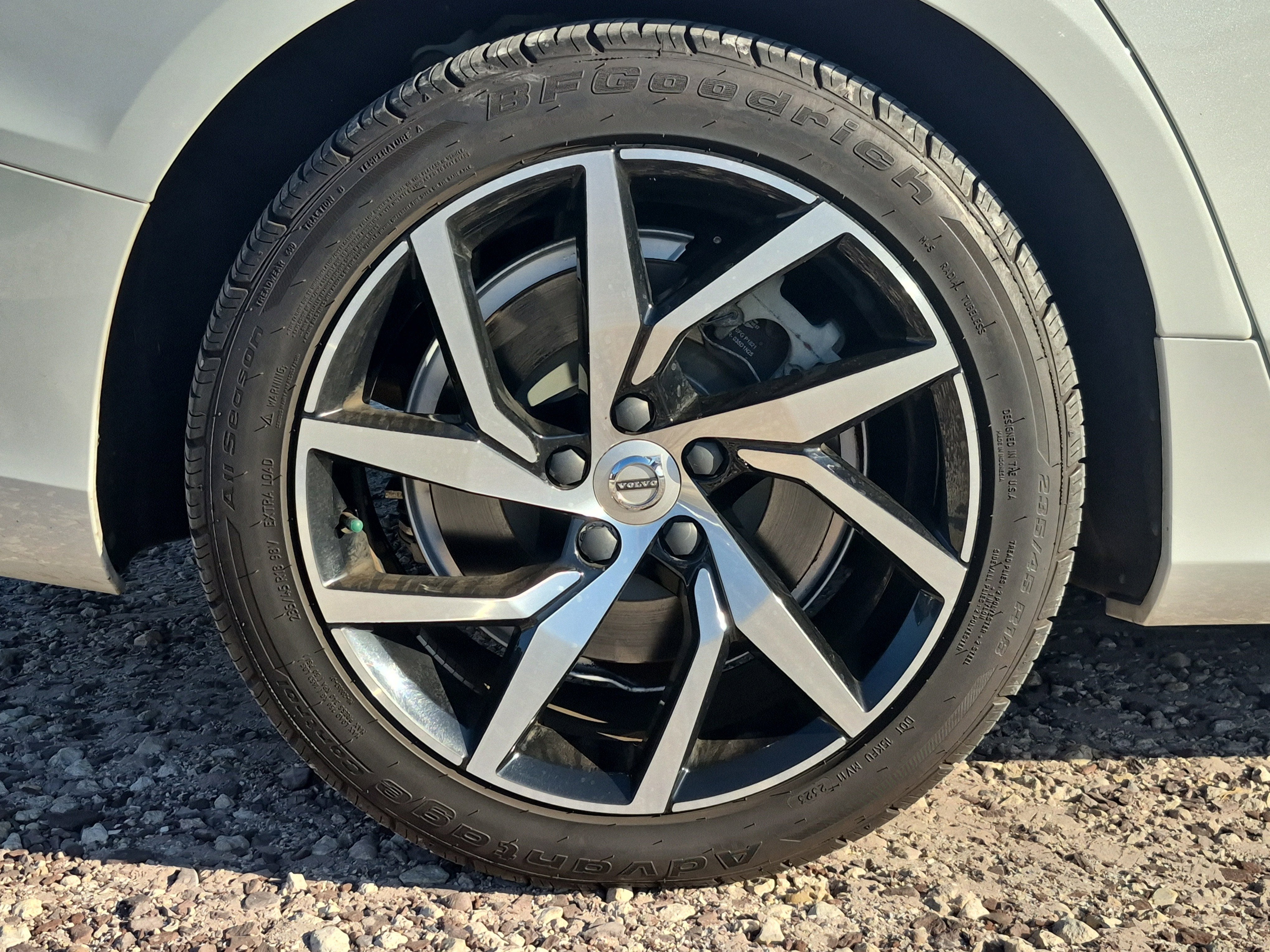 2020 Volvo V60 Momentum