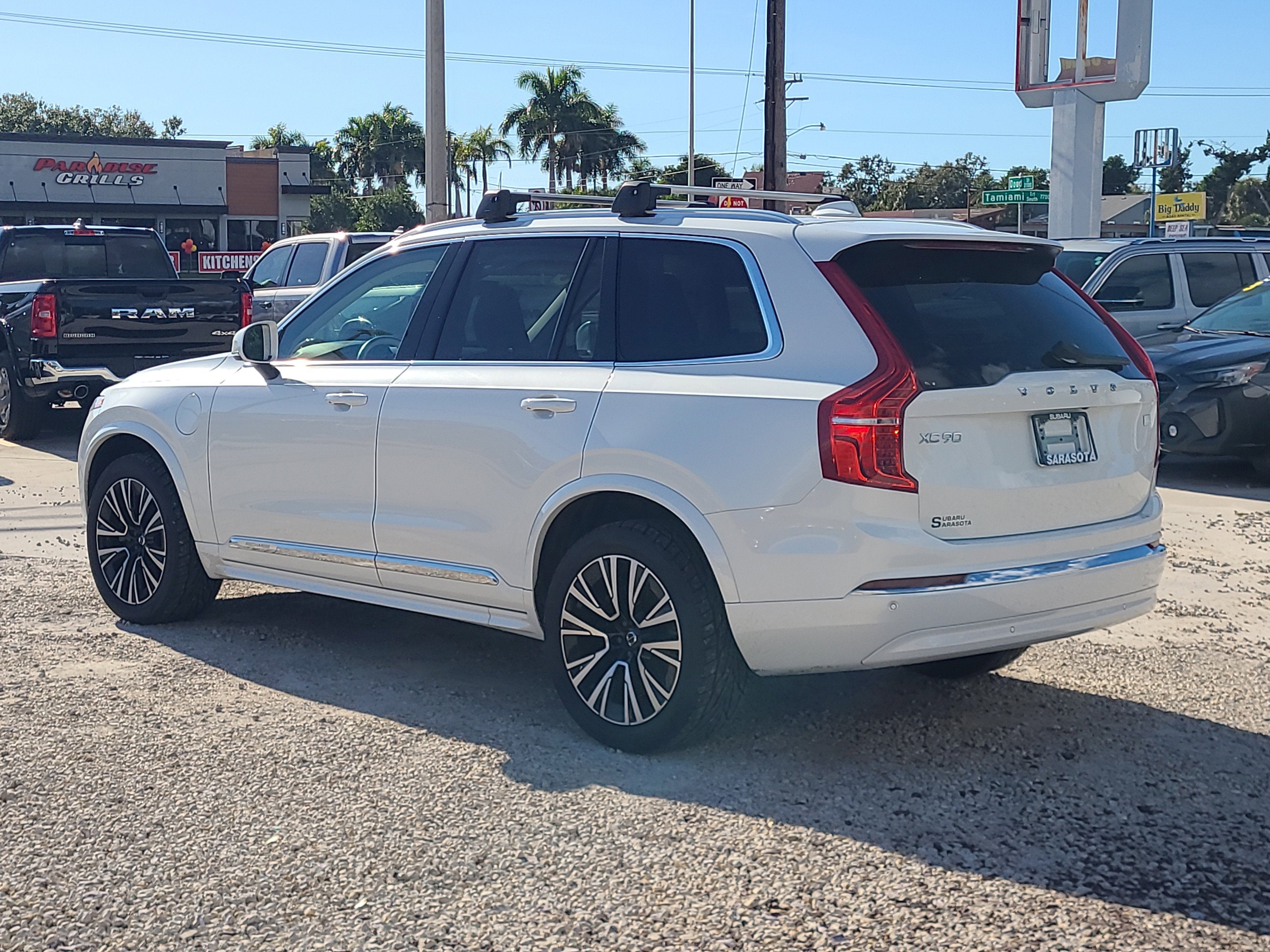 2023 Volvo XC90 Recharge Plug-In Hybrid Core Bright Theme