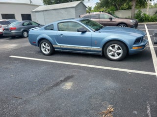 2007 Ford Mustang V6 Deluxe