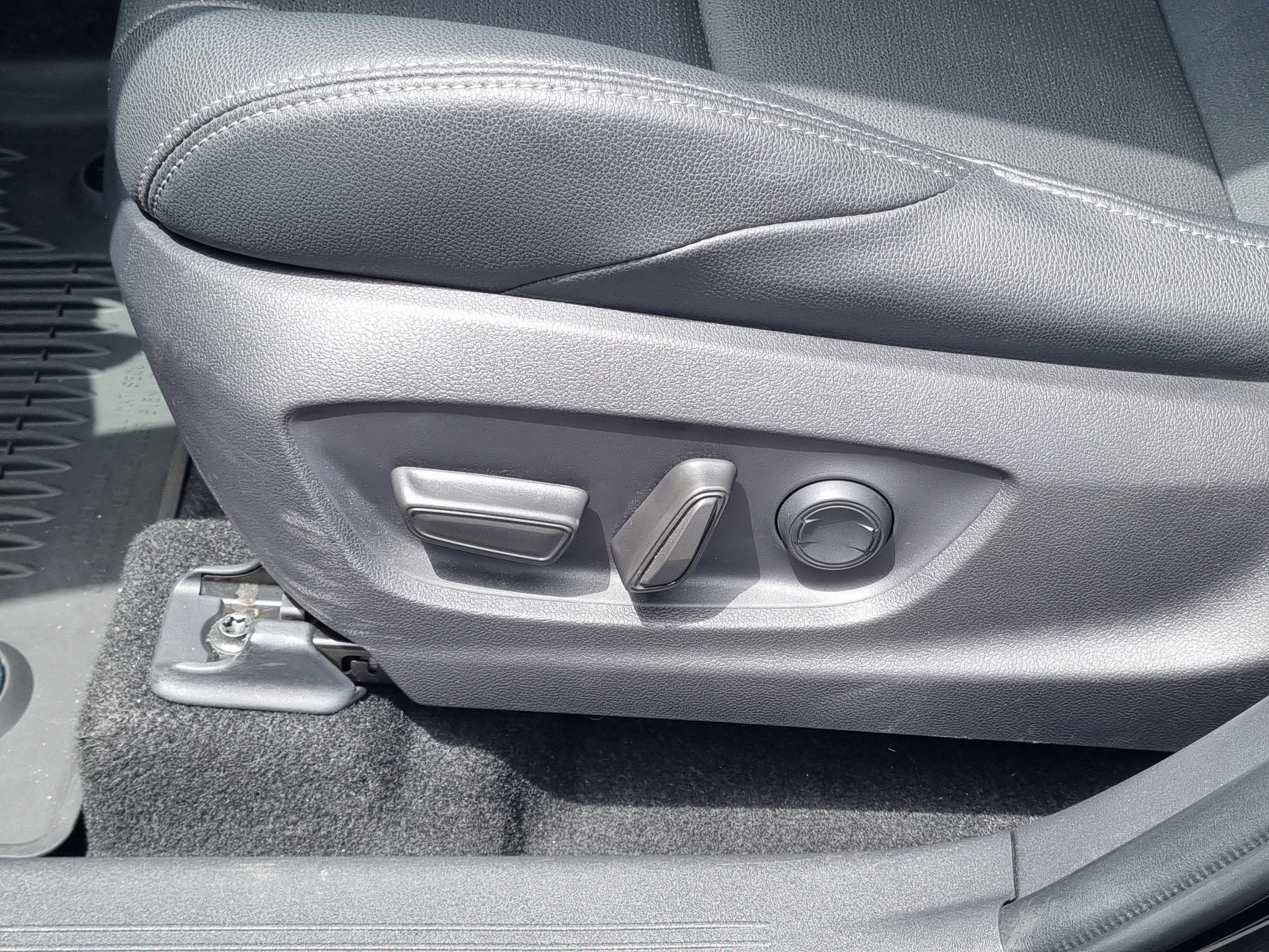 2025 Subaru Solterra Touring Onyx Edition