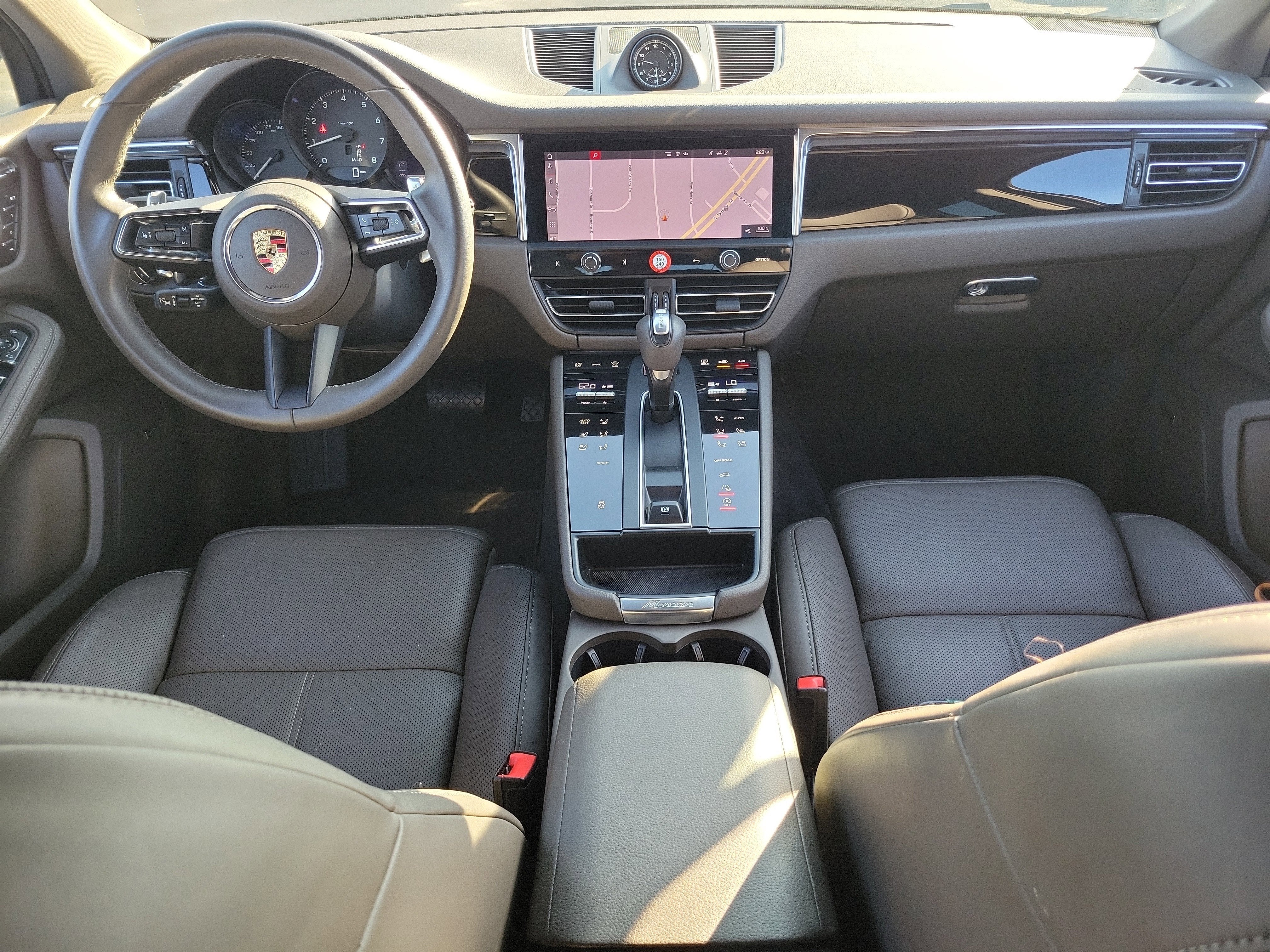 2025 Porsche Macan T