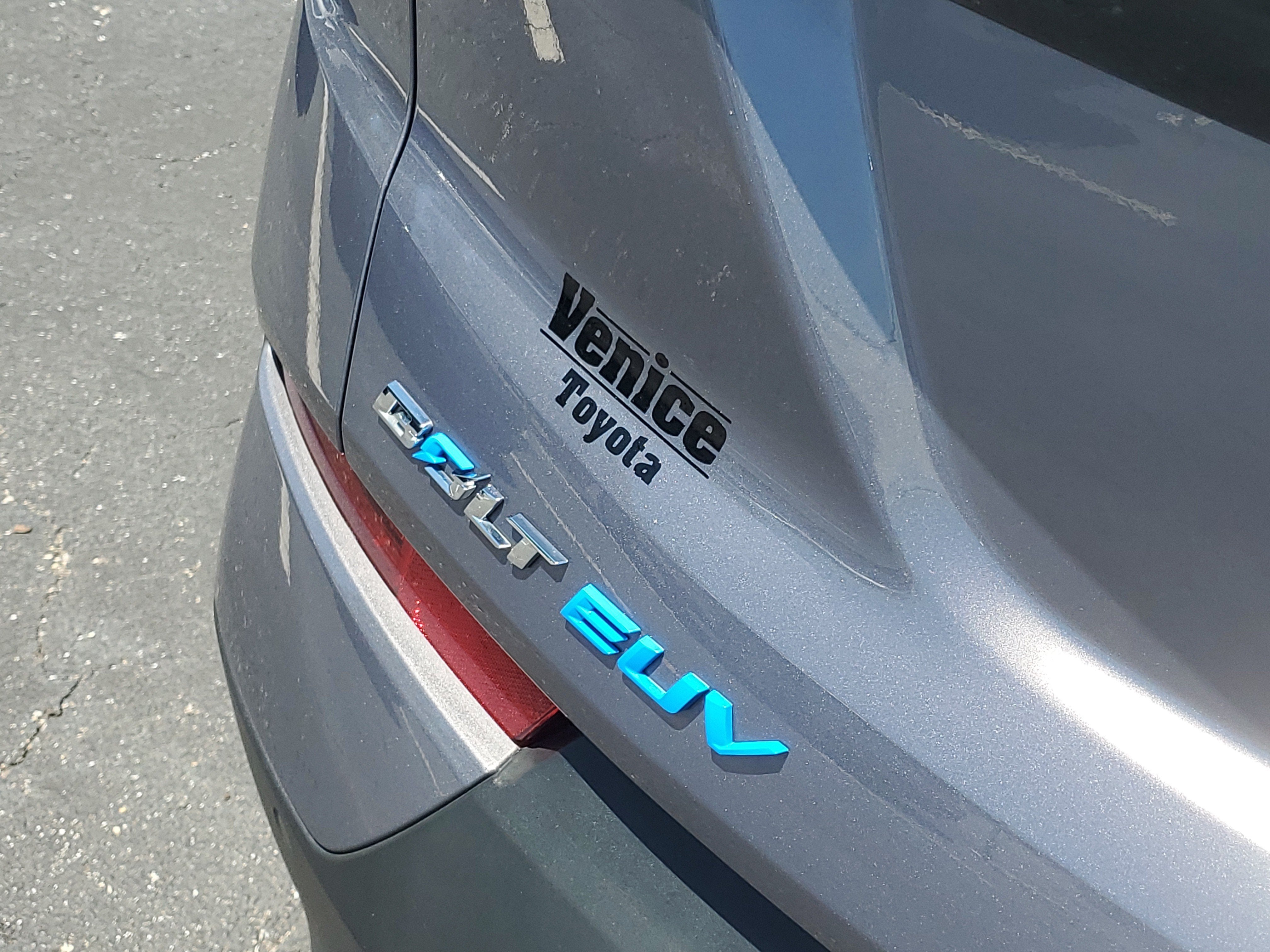 2023 Chevrolet Bolt EUV LT