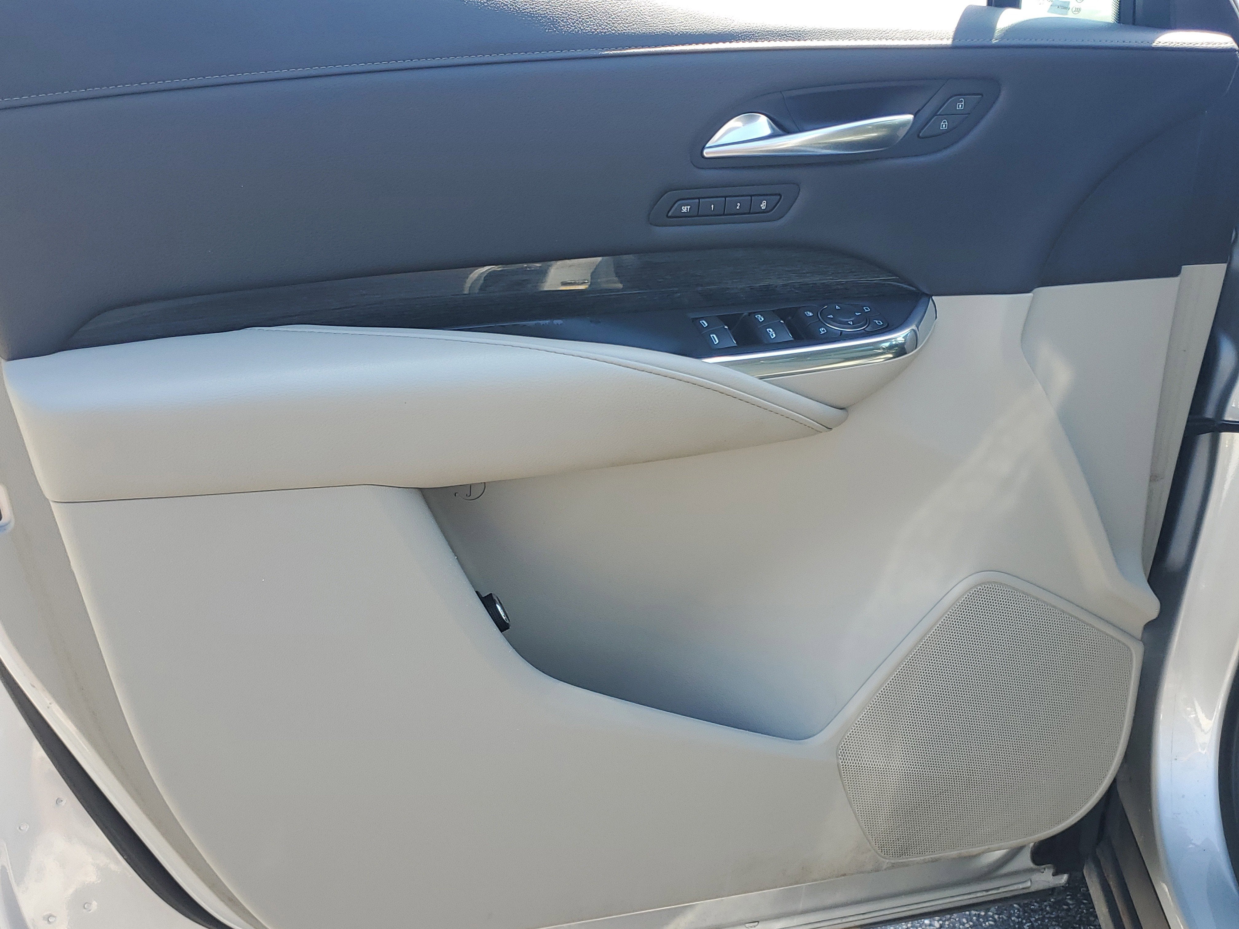 2019 Cadillac XT4 FWD Premium Luxury