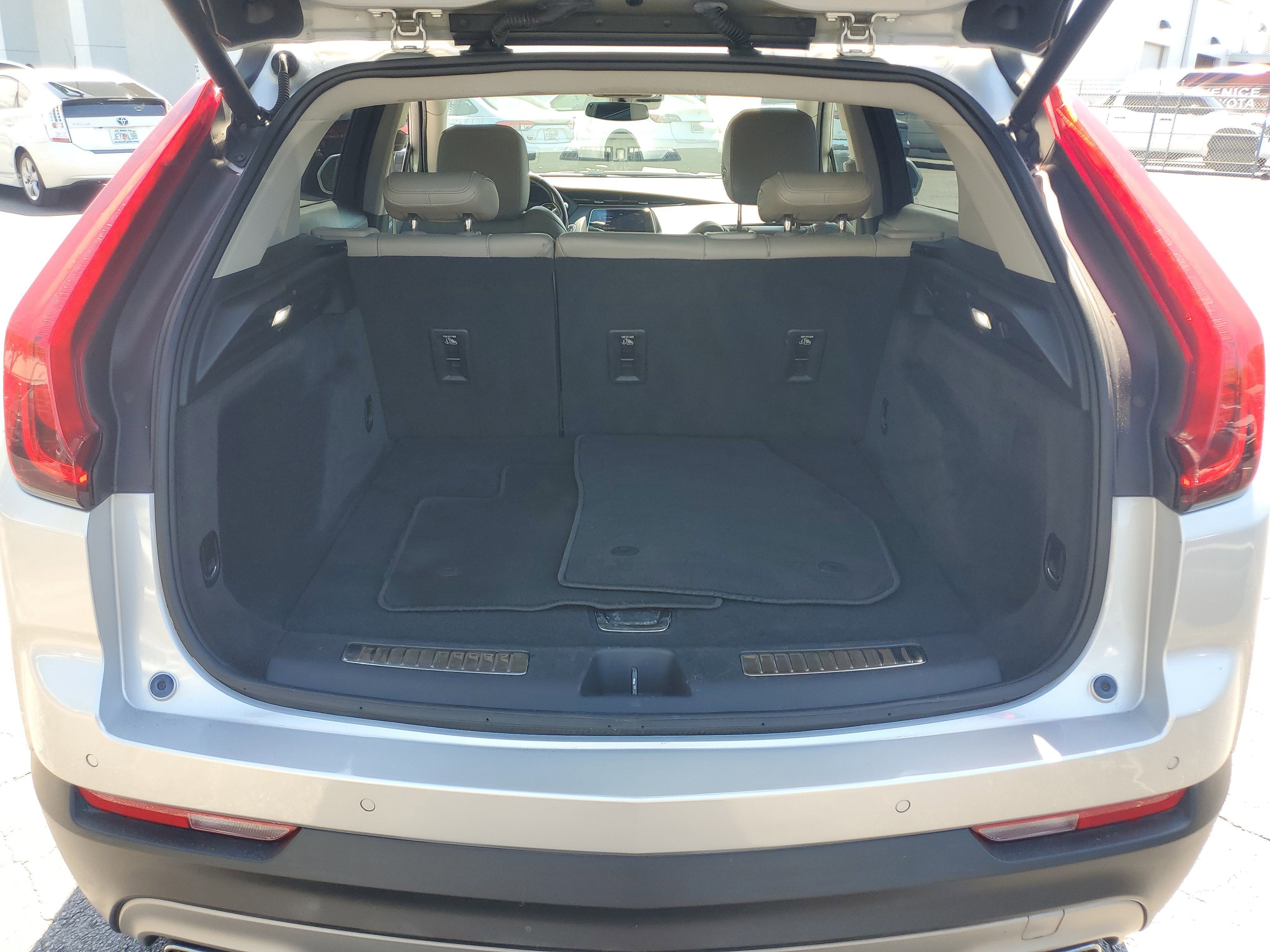 2019 Cadillac XT4 FWD Premium Luxury
