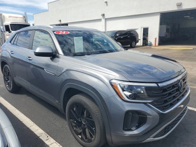 2024 Volkswagen Atlas Cross Sport 2.0T SE w/Technology