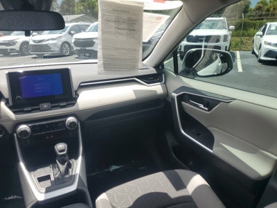 2025 Toyota RAV4 XLE