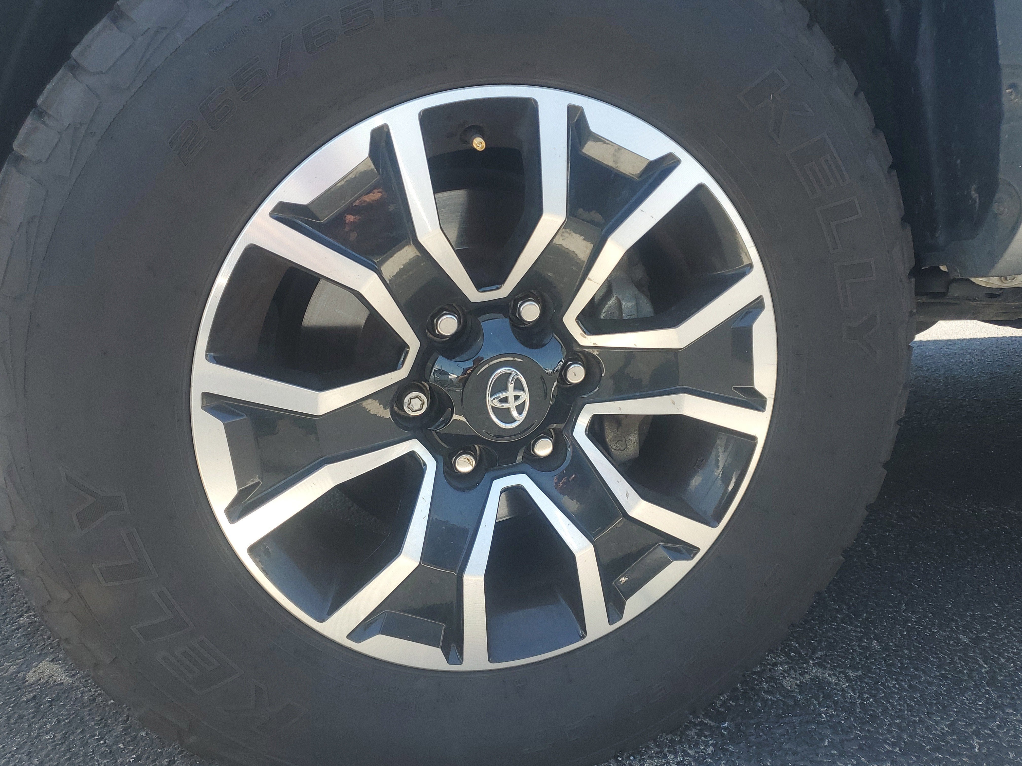 2022 Toyota Tacoma 2WD SR5