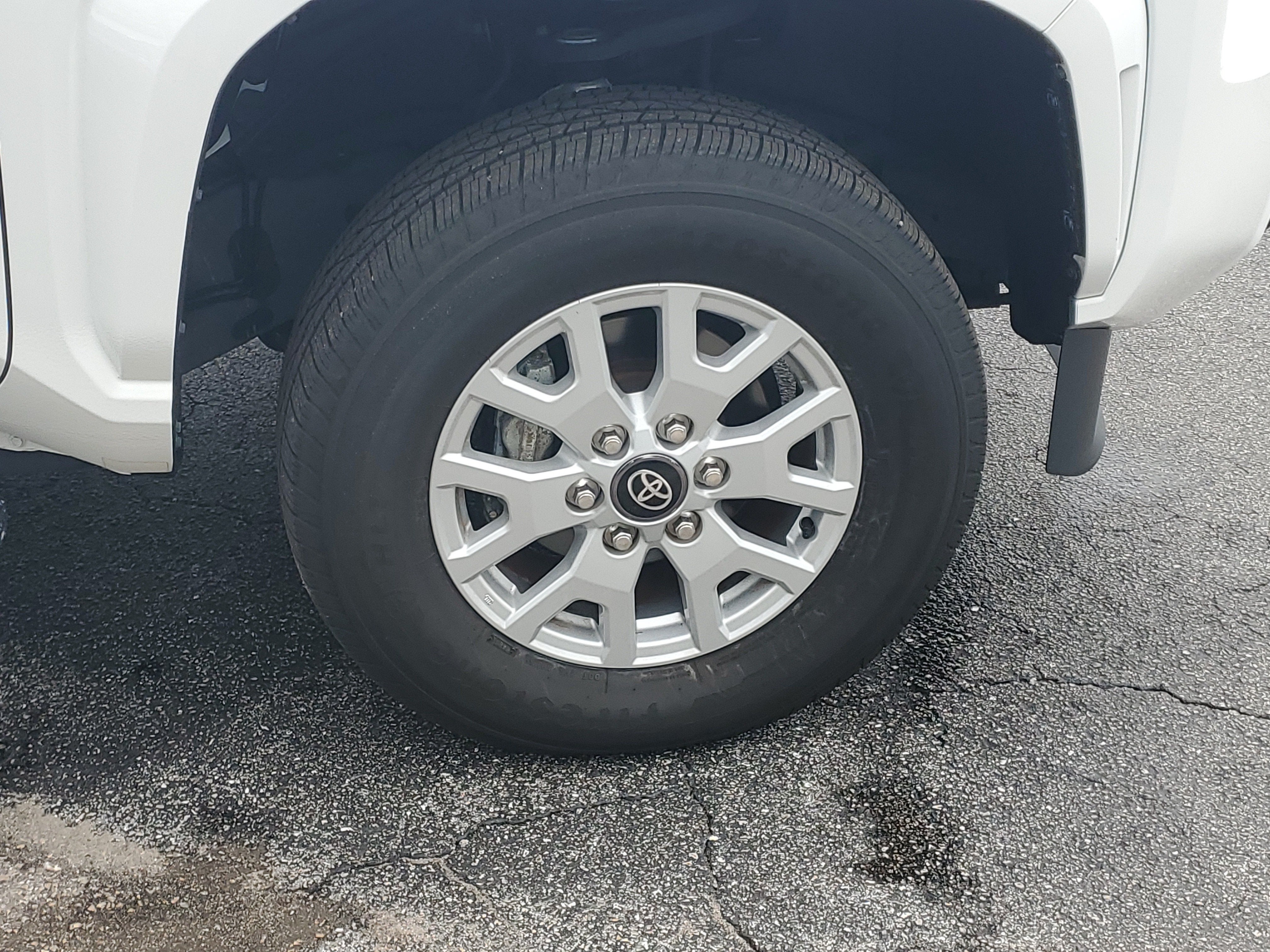 2024 Toyota Tacoma 4WD SR5