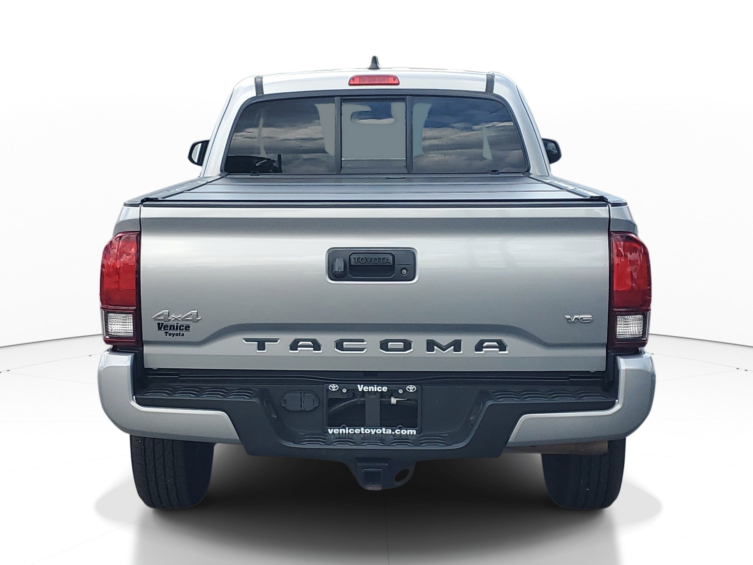 2022 Toyota Tacoma 4WD SR5