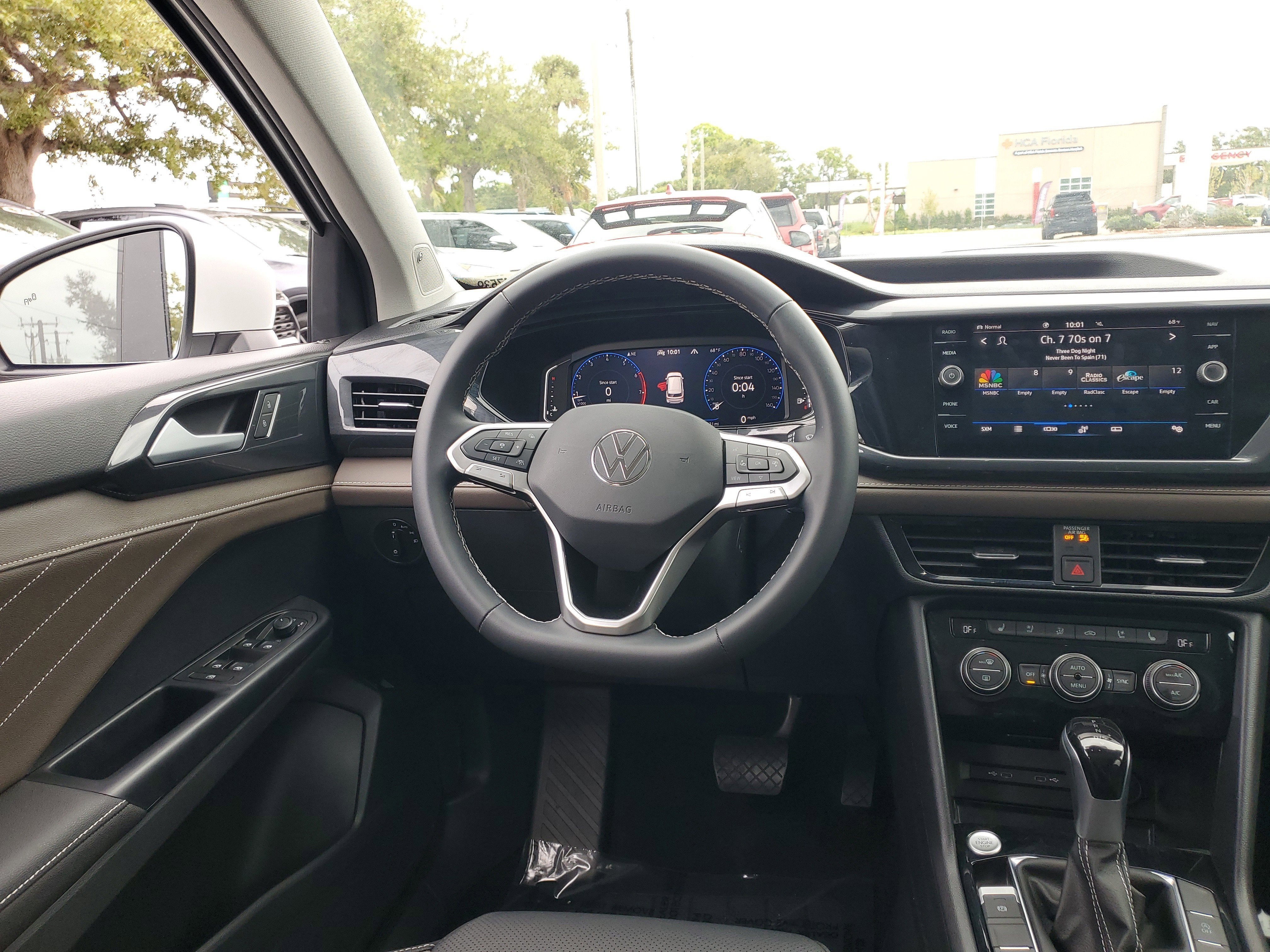 2024 Volkswagen Taos SEL