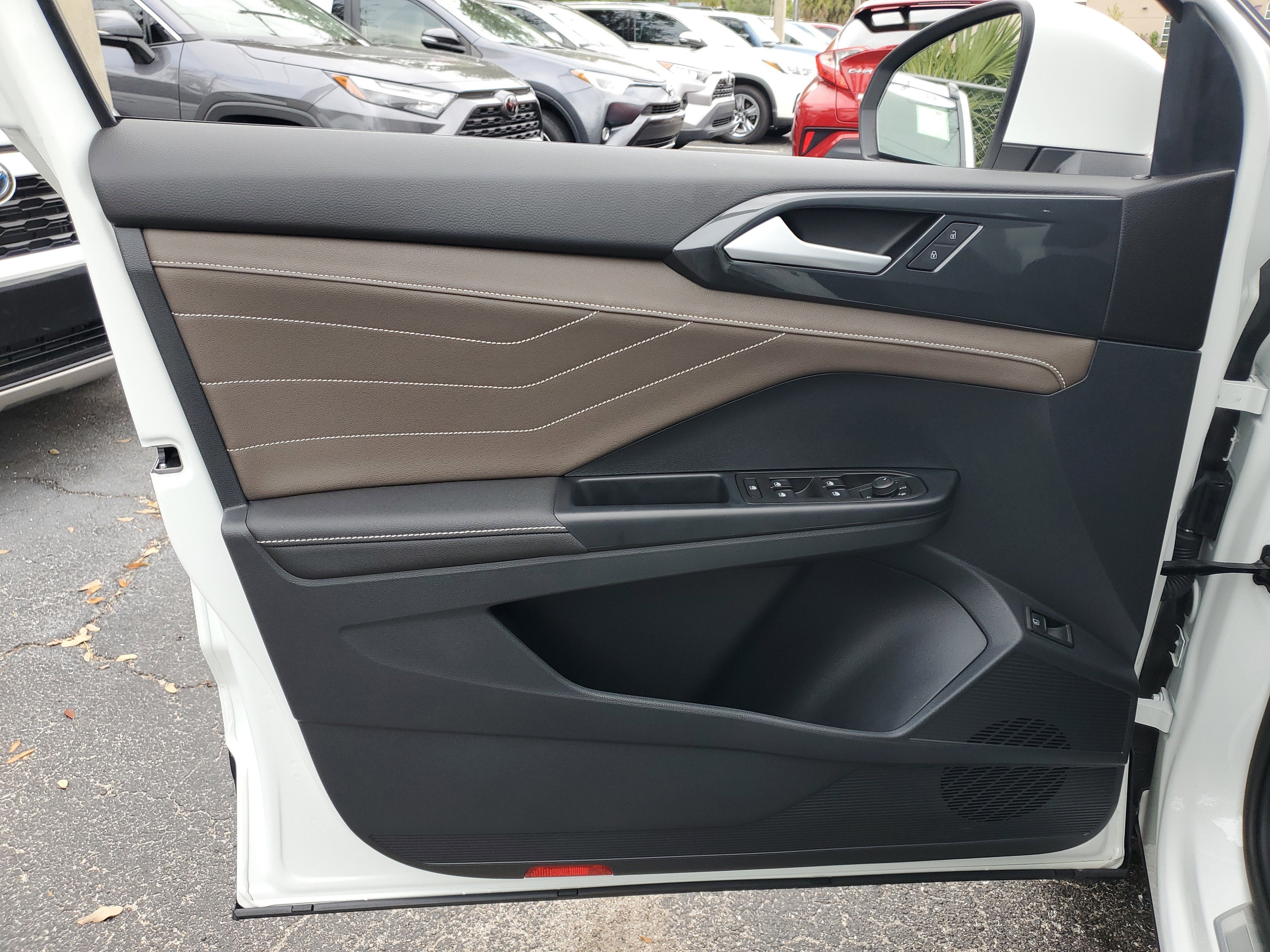 2024 Volkswagen Taos SEL