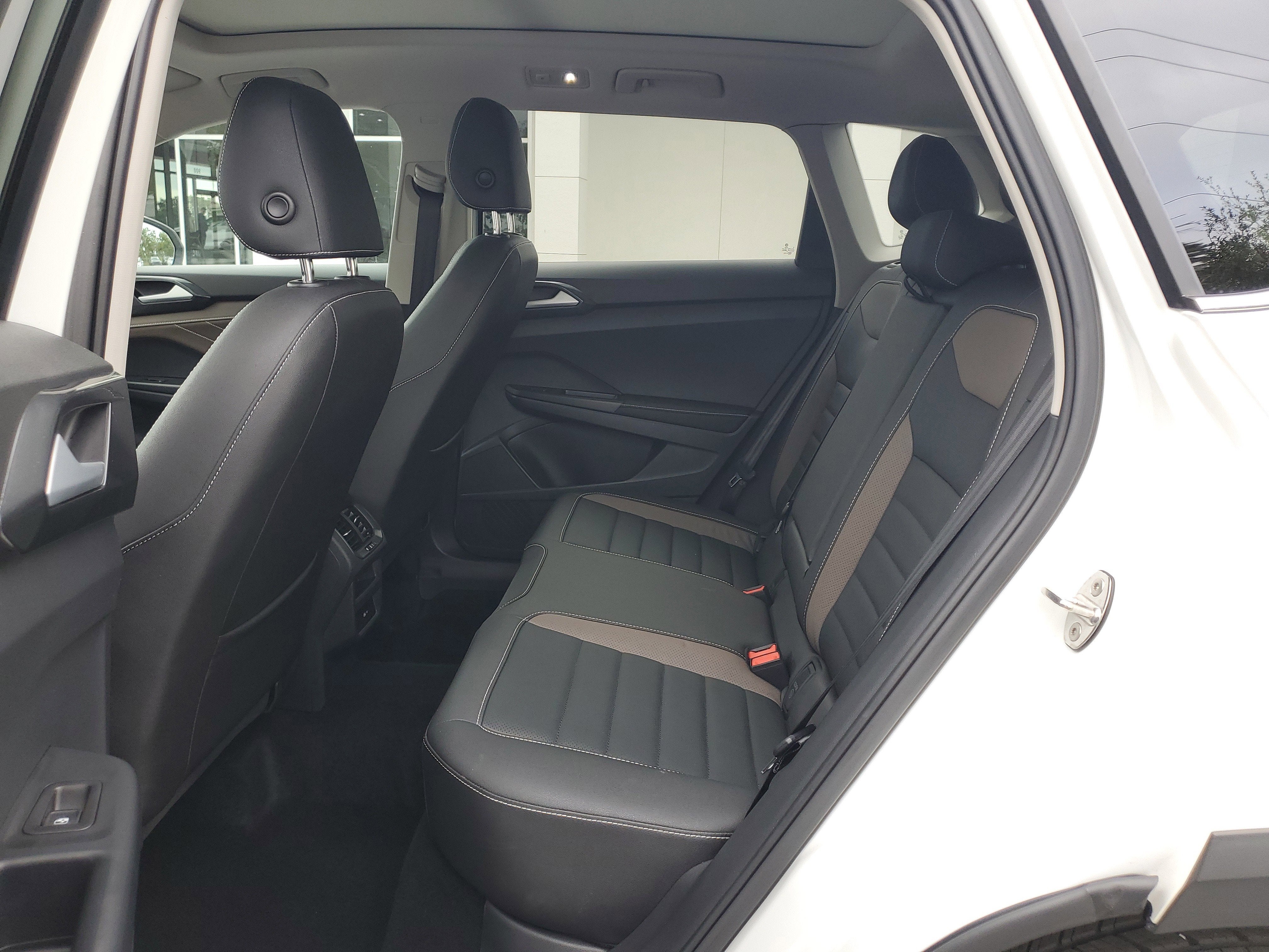 2024 Volkswagen Taos SEL