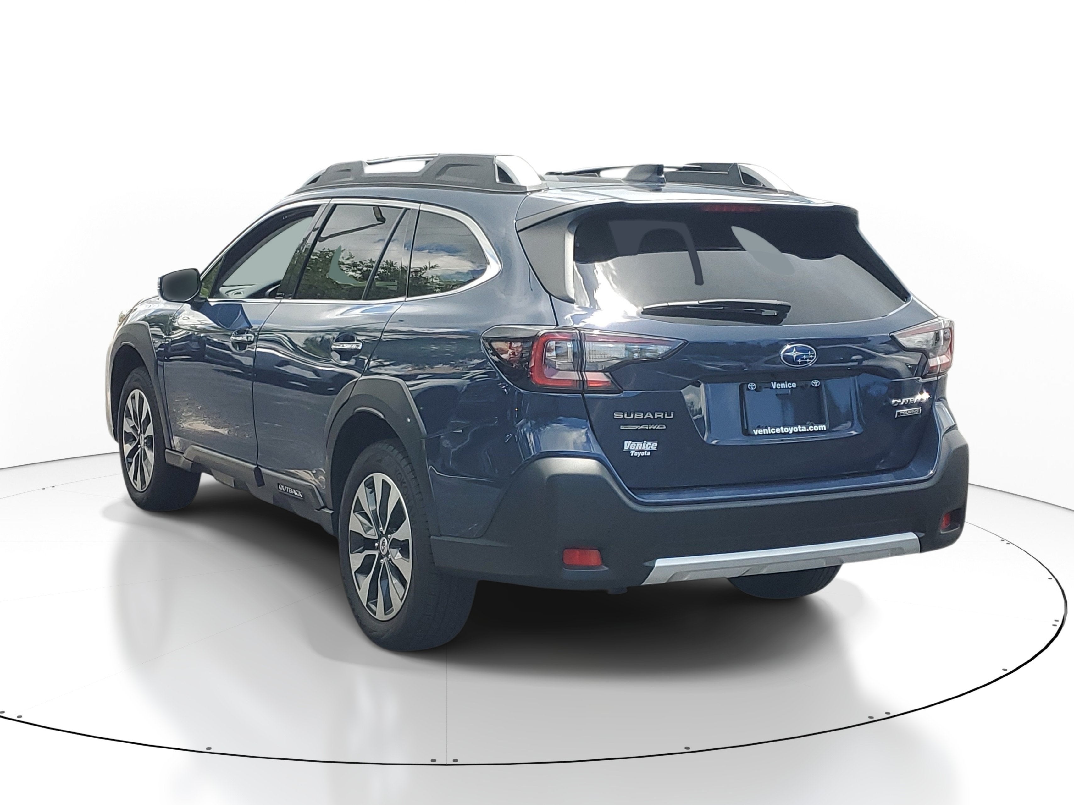 2023 Subaru Outback Touring