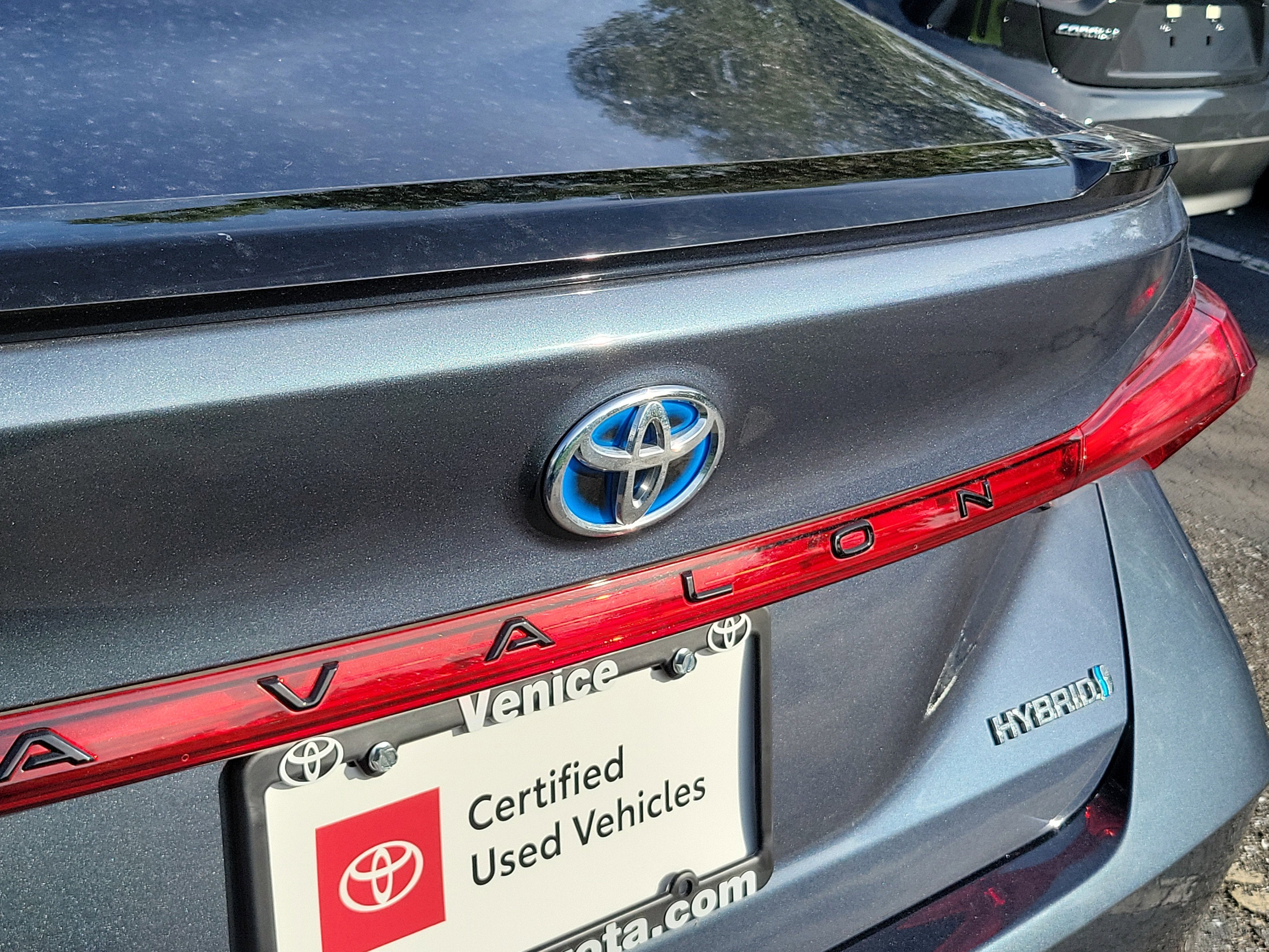 2019 Toyota Avalon Hybrid XSE