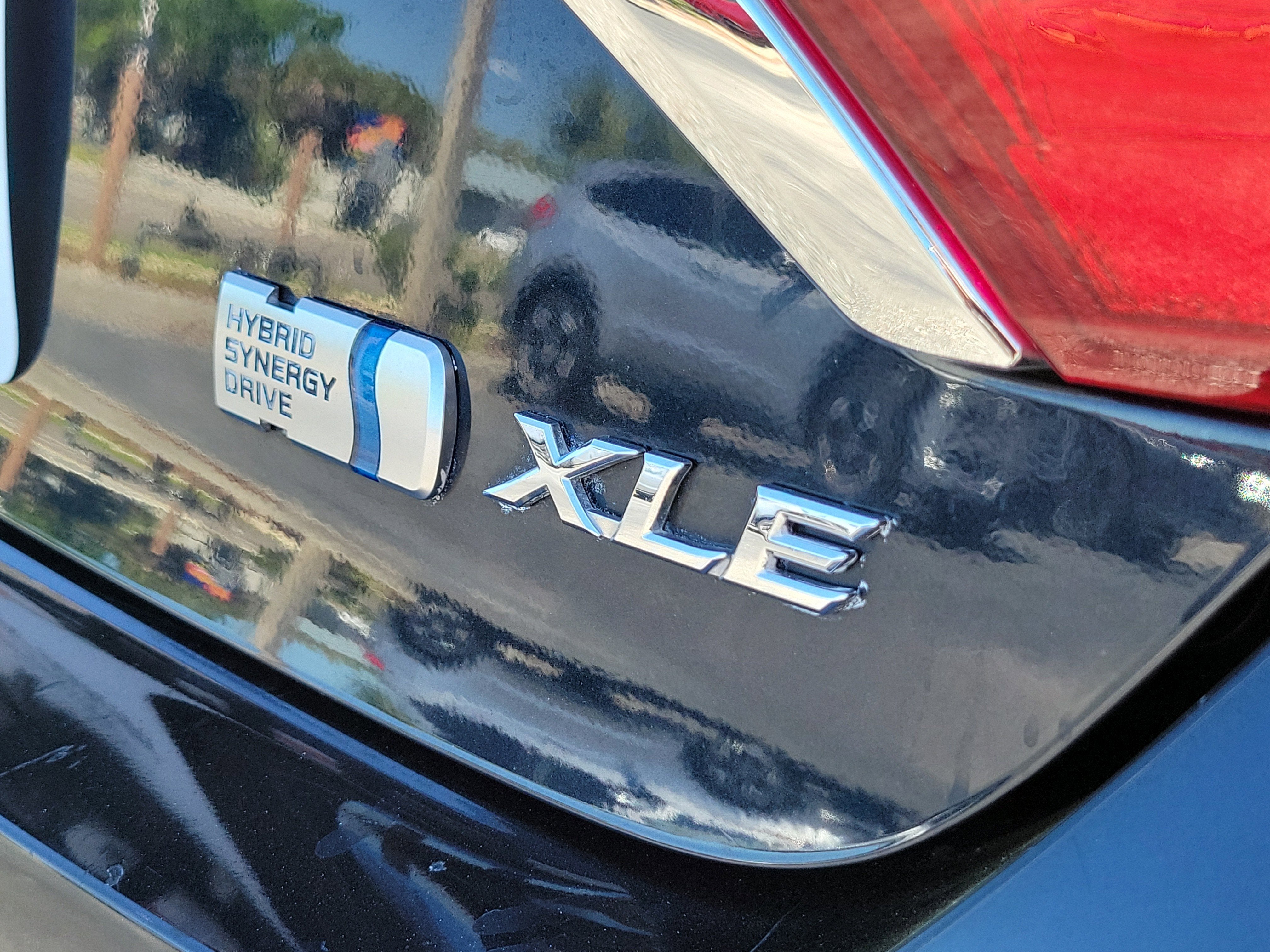 2017 Toyota Camry Hybrid LE