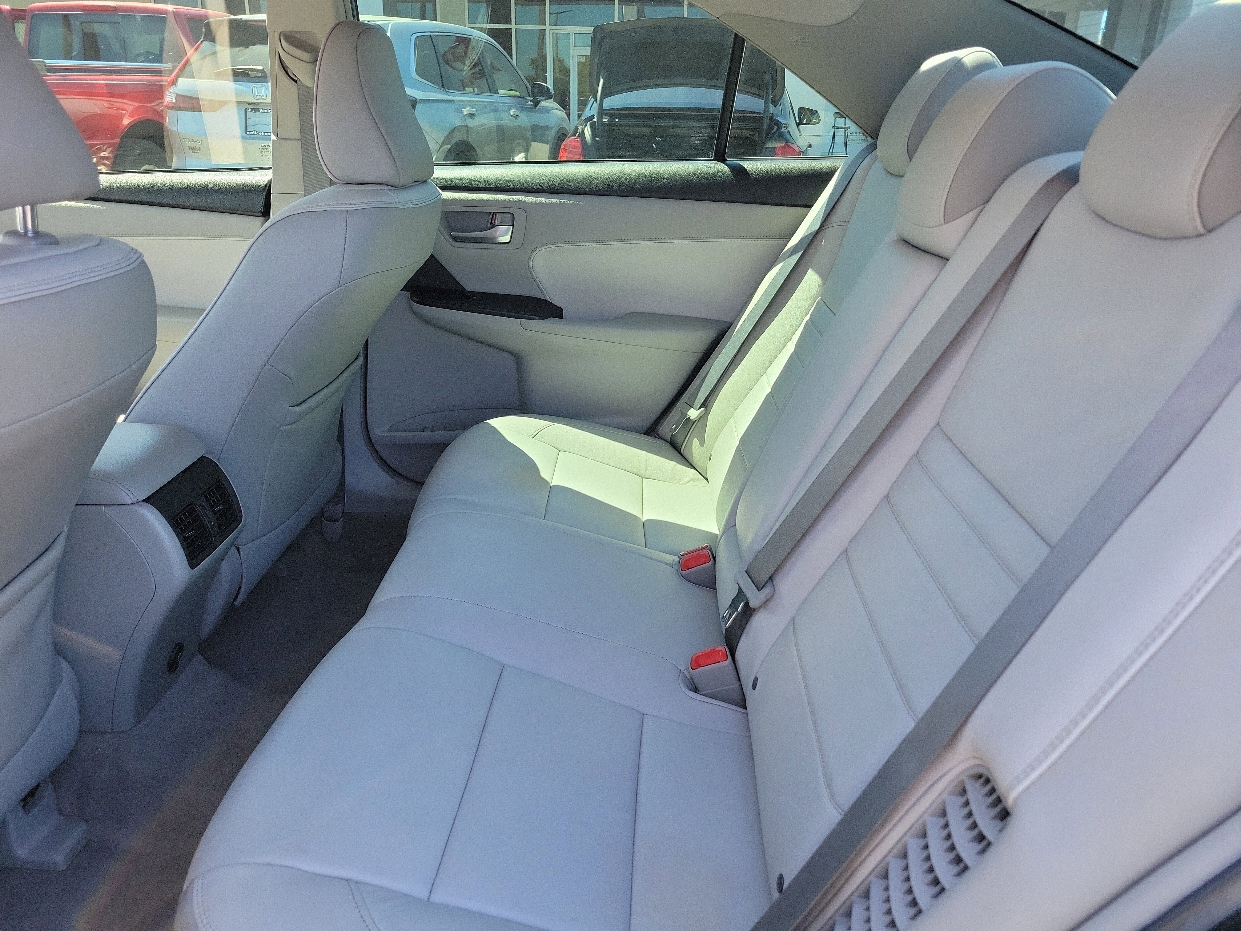 2017 Toyota Camry Hybrid LE