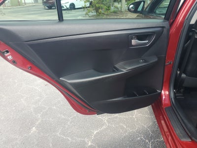 2017 Toyota Camry SE
