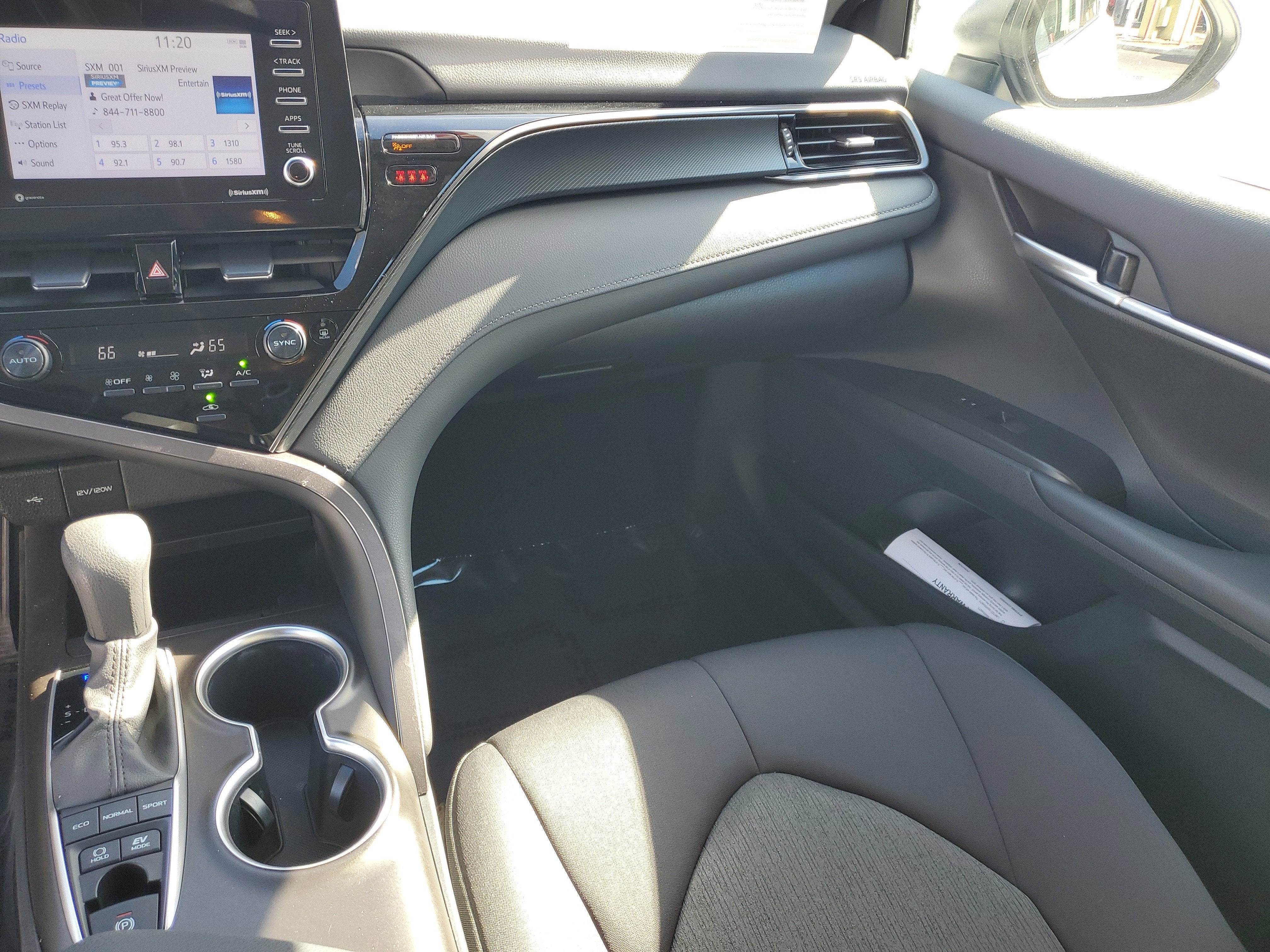 2024 Toyota Camry Hybrid LE