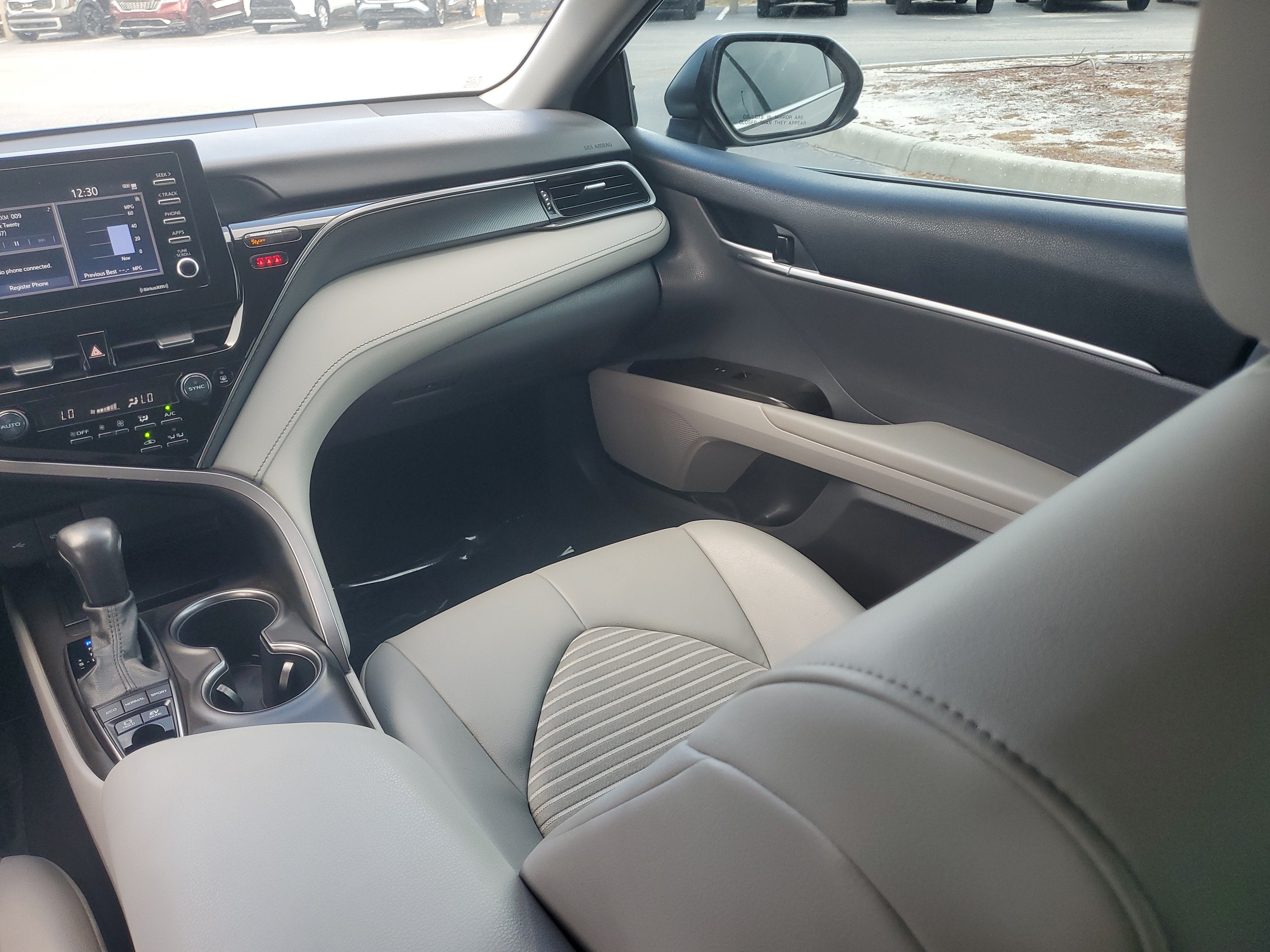 2021 Toyota Camry Hybrid SE