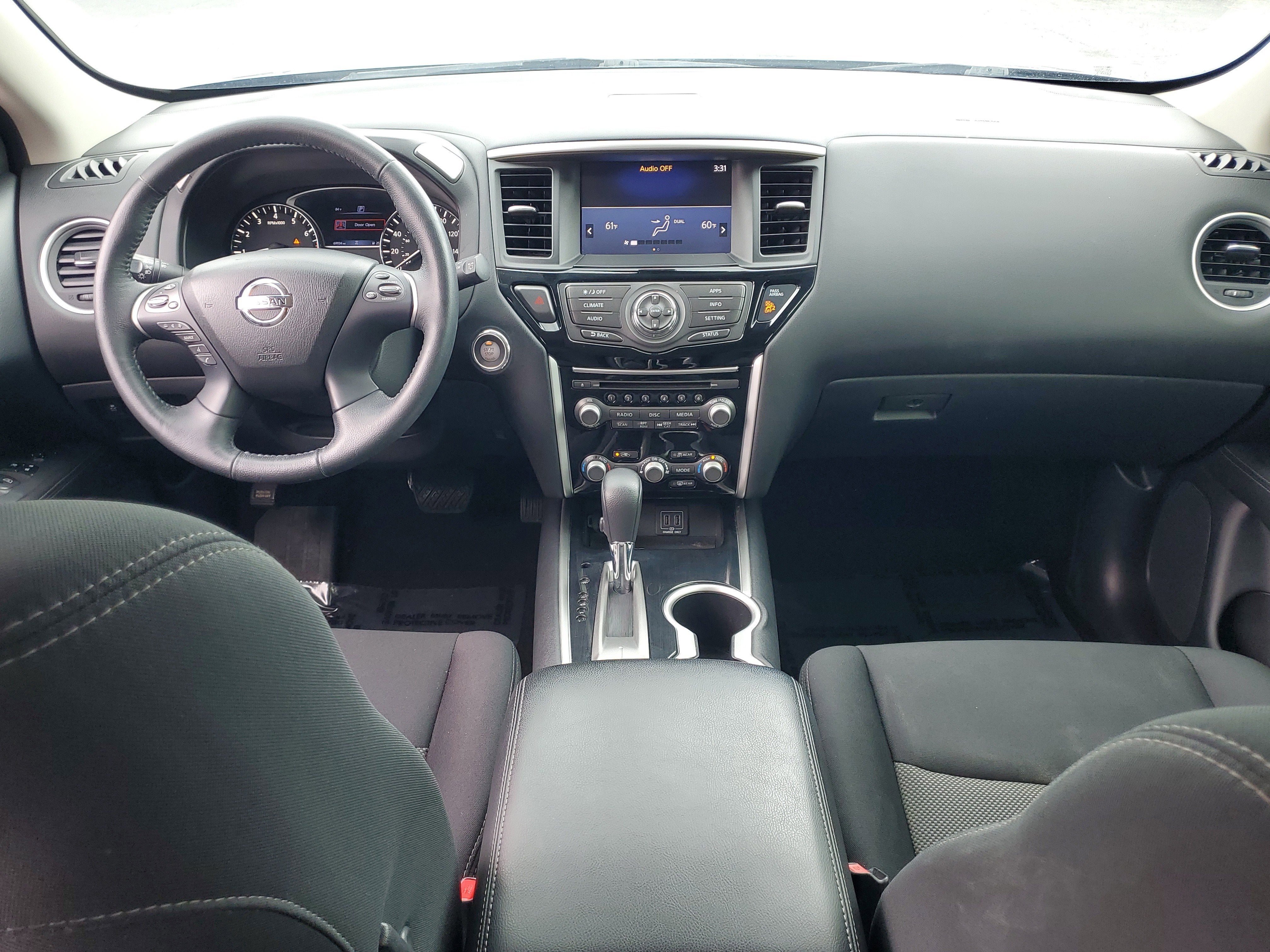 2018 Nissan Pathfinder SV