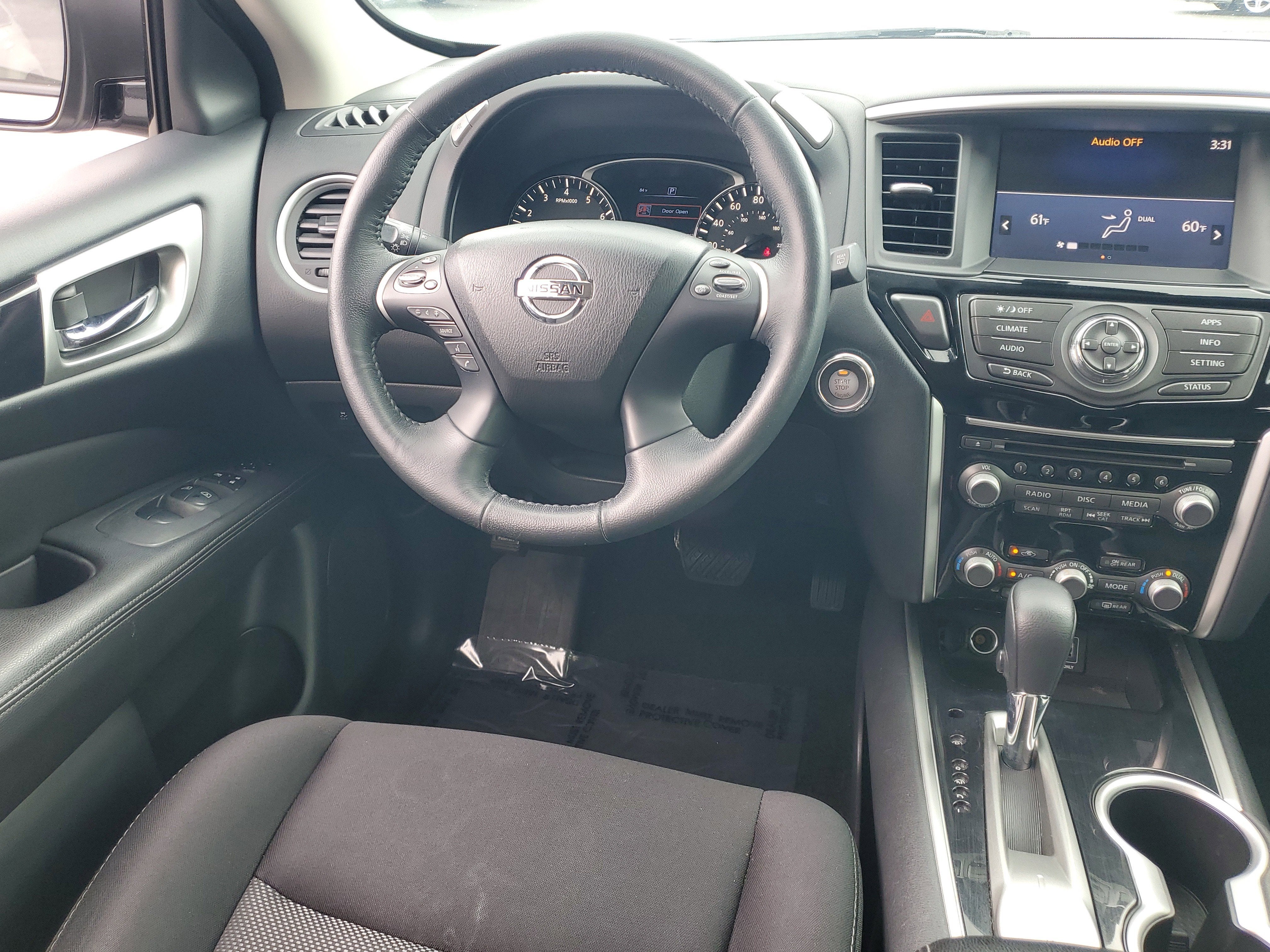 2018 Nissan Pathfinder SV