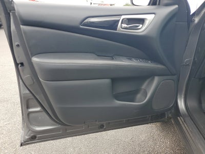 2018 Nissan Pathfinder SV