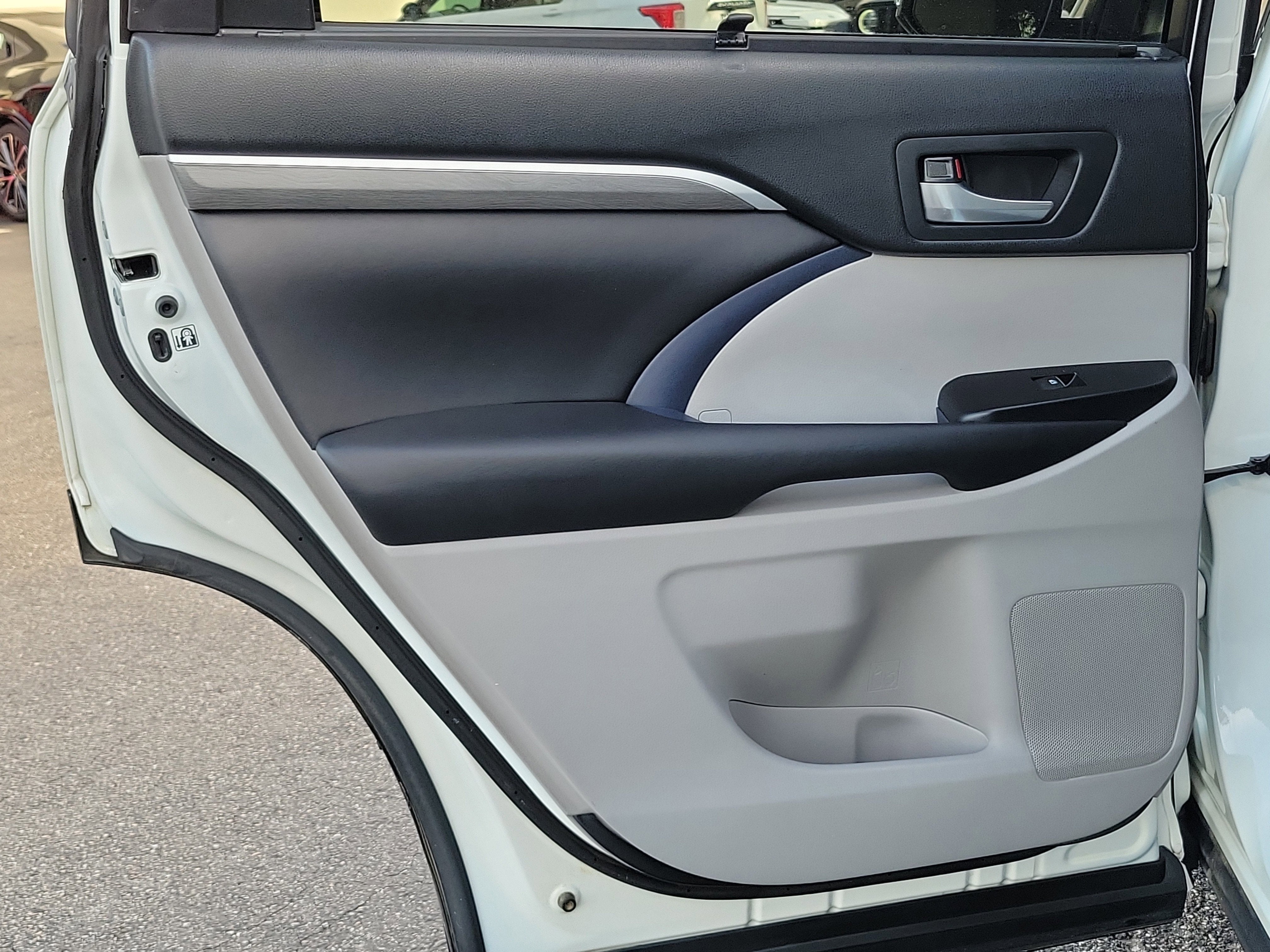 2018 Toyota Highlander Limited Platinum