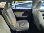 2022 Toyota Highlander Hybrid Platinum