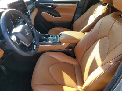 2022 Toyota Highlander Platinum