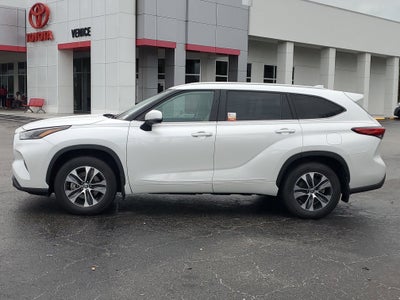 2023 Toyota Highlander Hybrid XLE