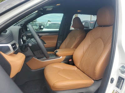 2024 Toyota Highlander Platinum